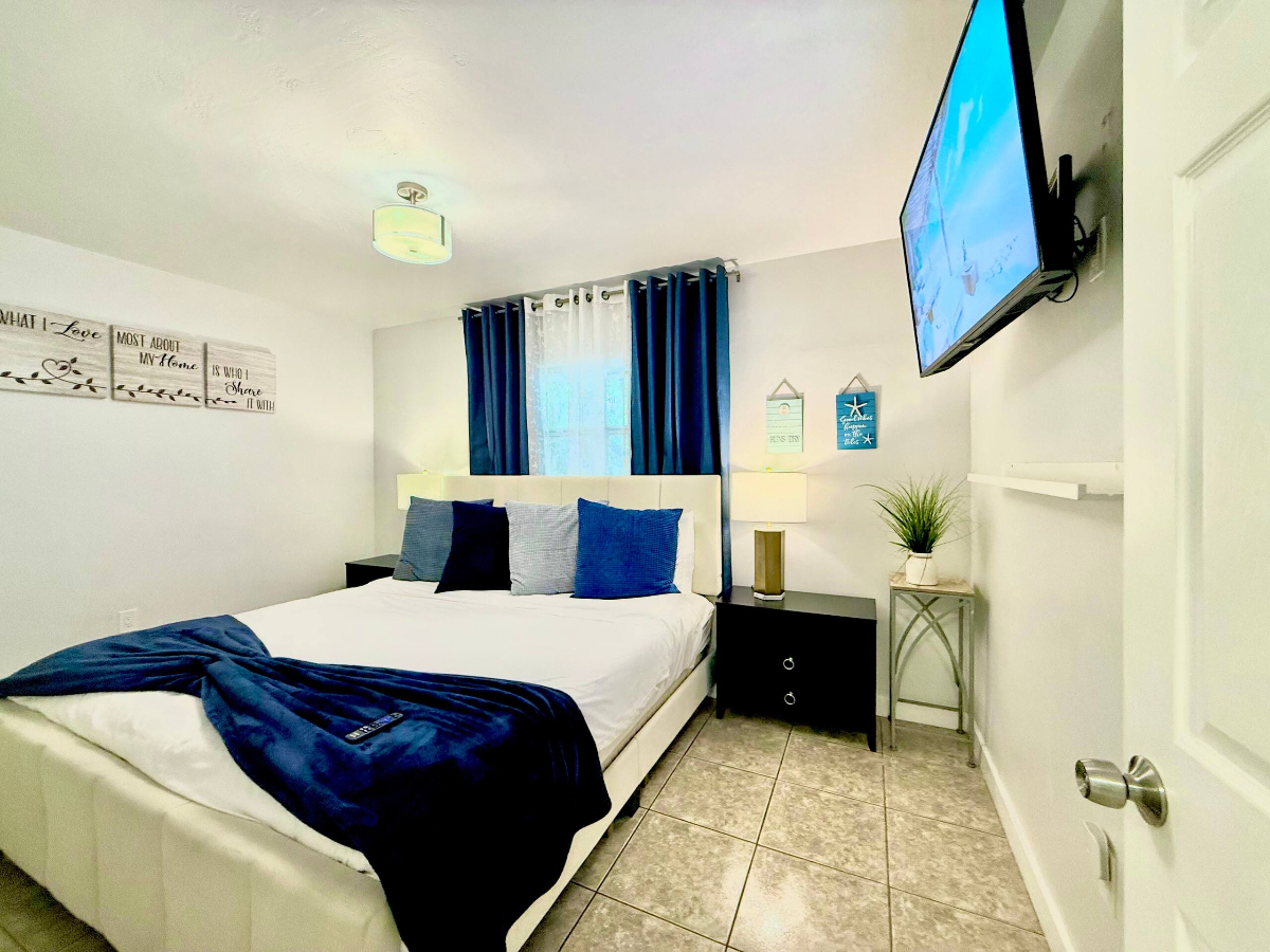 Hollywood Furnished Rental Near Beach & Pickleball Between Fort Lauderdale & Miami - Photo 5