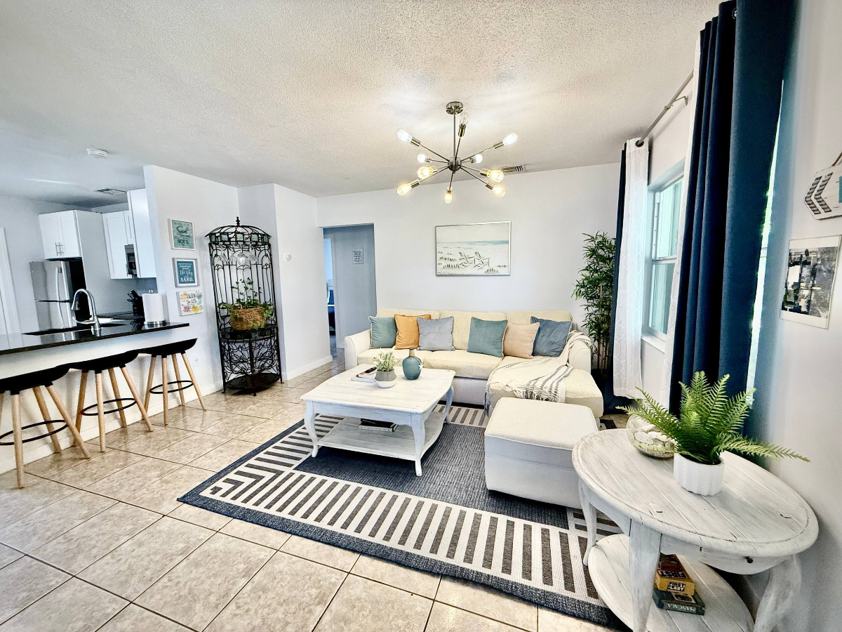Hollywood Furnished Rental Near Beach & Pickleball  Between Fort Lauderdale & Miami - Photo 8