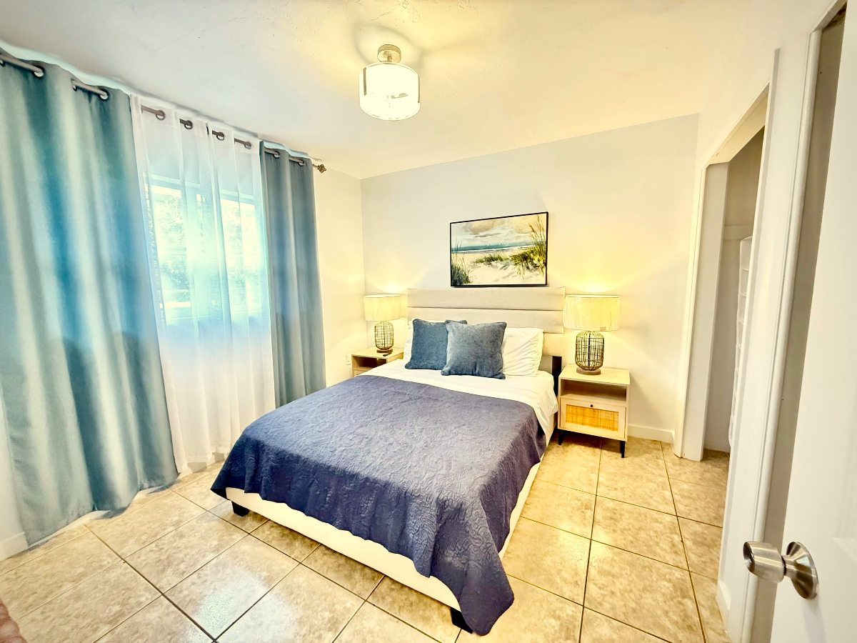 Hollywood Furnished Rental Near Beach & Pickleball  Between Fort Lauderdale & Miami - Photo 9