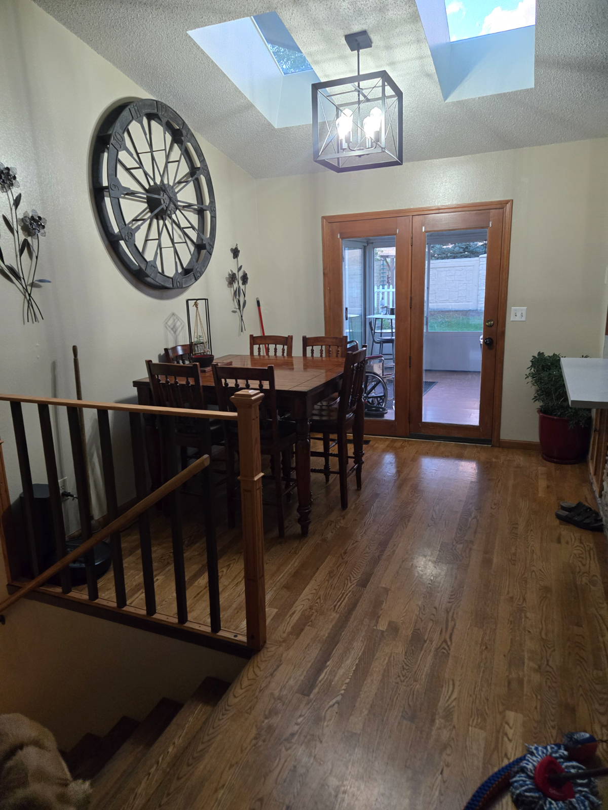Clean house, not far from hospital and medical area - Photo 2