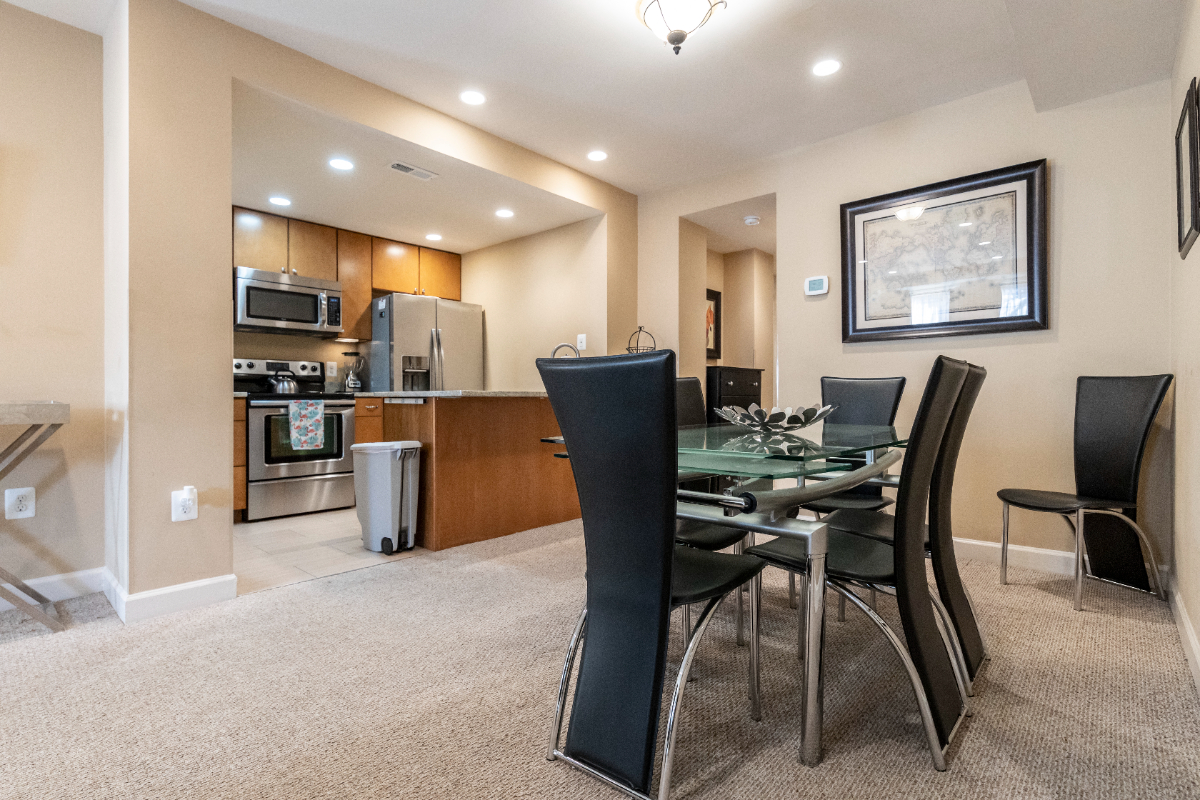 Freshly renovated 1 bedroom in Historic Home- Convention Center/Blagden Alley - Photo 7