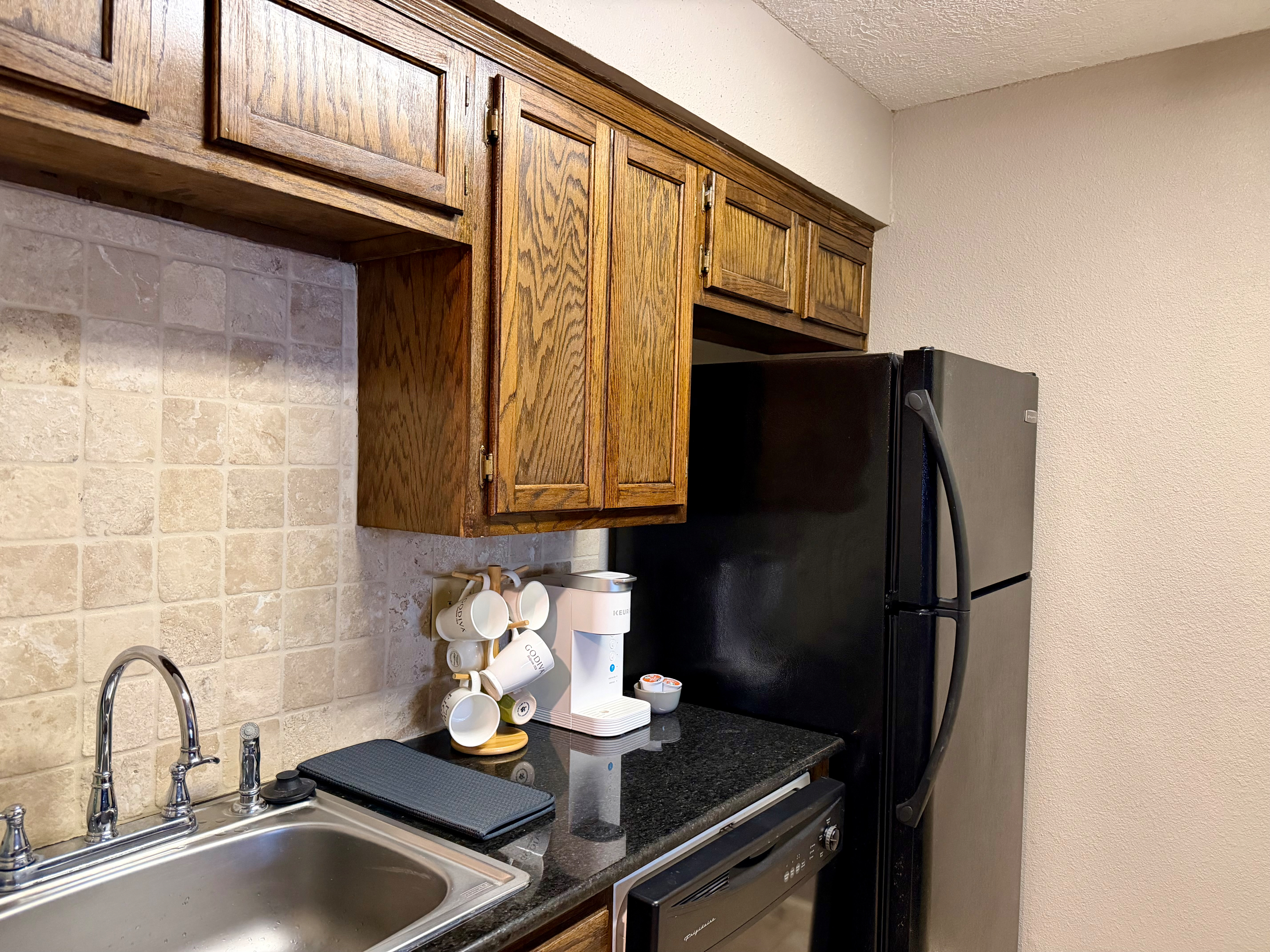 Quaint 1 BDRM 1BATH in the Heart of College Station - Photo 6