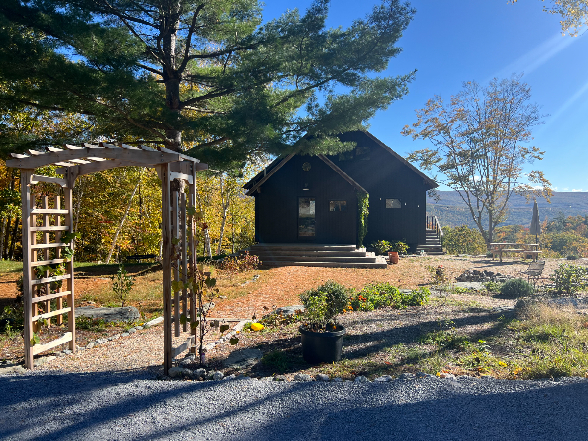 Secluded Mountain Getaway w/ Views & Hot Tub - Photo 2