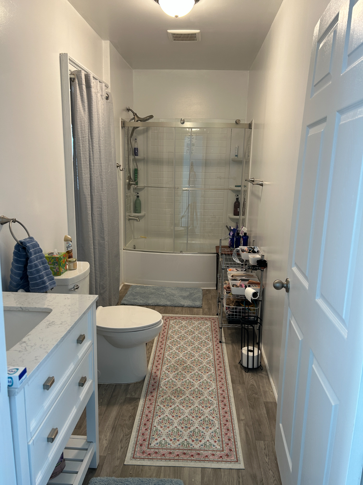Spacious 3BR Furnished Home | Healthcare Professionals Welcome - Photo 3