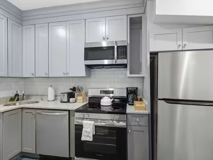 Stylish & Bright 2BR Retreat | Quick Metro Ride to Downtown D.C. - Photo 1