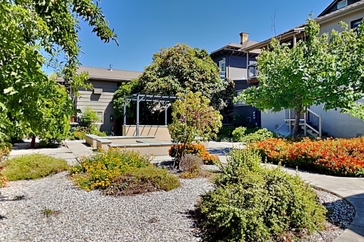 Vibrant Loft in an East Sac High-Water Bungalow - Photo 2