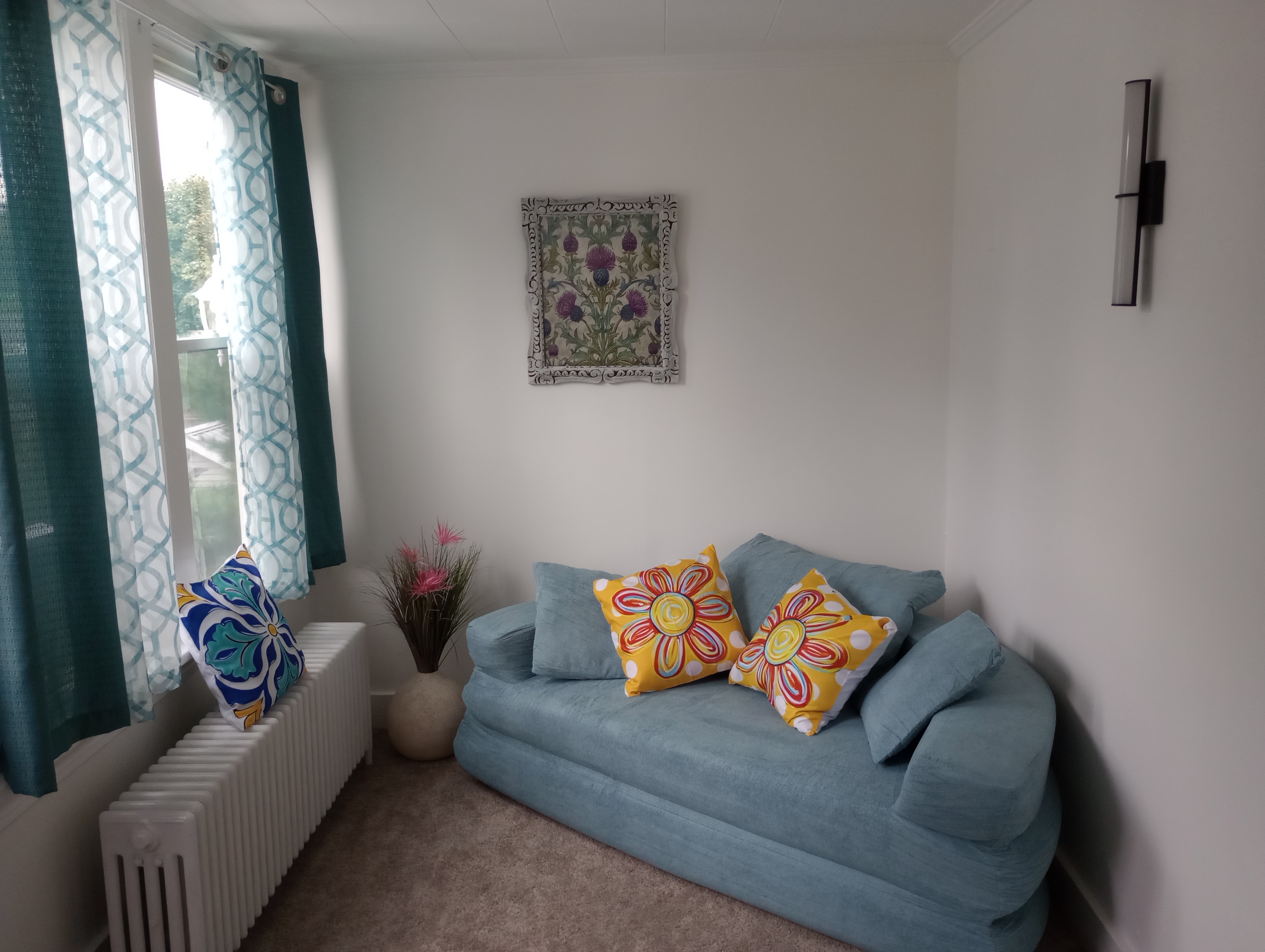 A New Orleans Style Home in Quiet Upstairs Flat - Photo 2