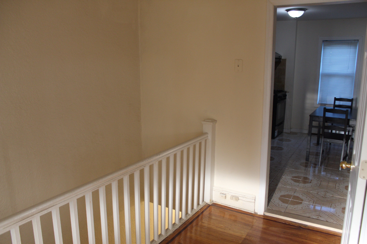 Spacious 1BR Near UBS Arena | 2 Min Walk to LIRR | Parking & Utilities Included - Photo 6