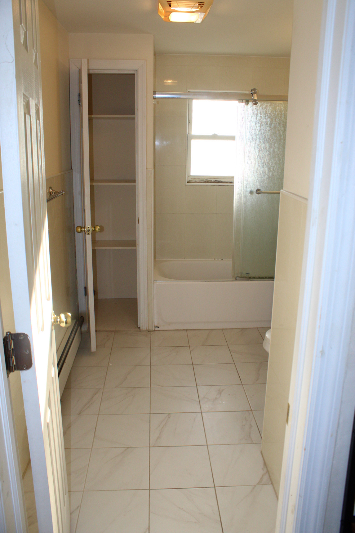 Spacious 1BR Near UBS Arena | 2 Min Walk to LIRR | Parking & Utilities Included - Photo 9
