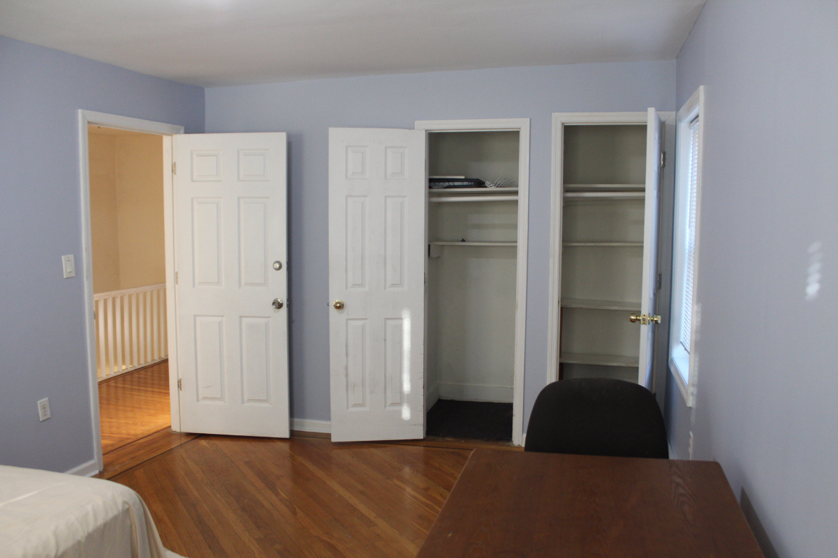 Spacious 1BR Near UBS Arena | 2 Min Walk to LIRR | Parking & Utilities Included - Photo 3