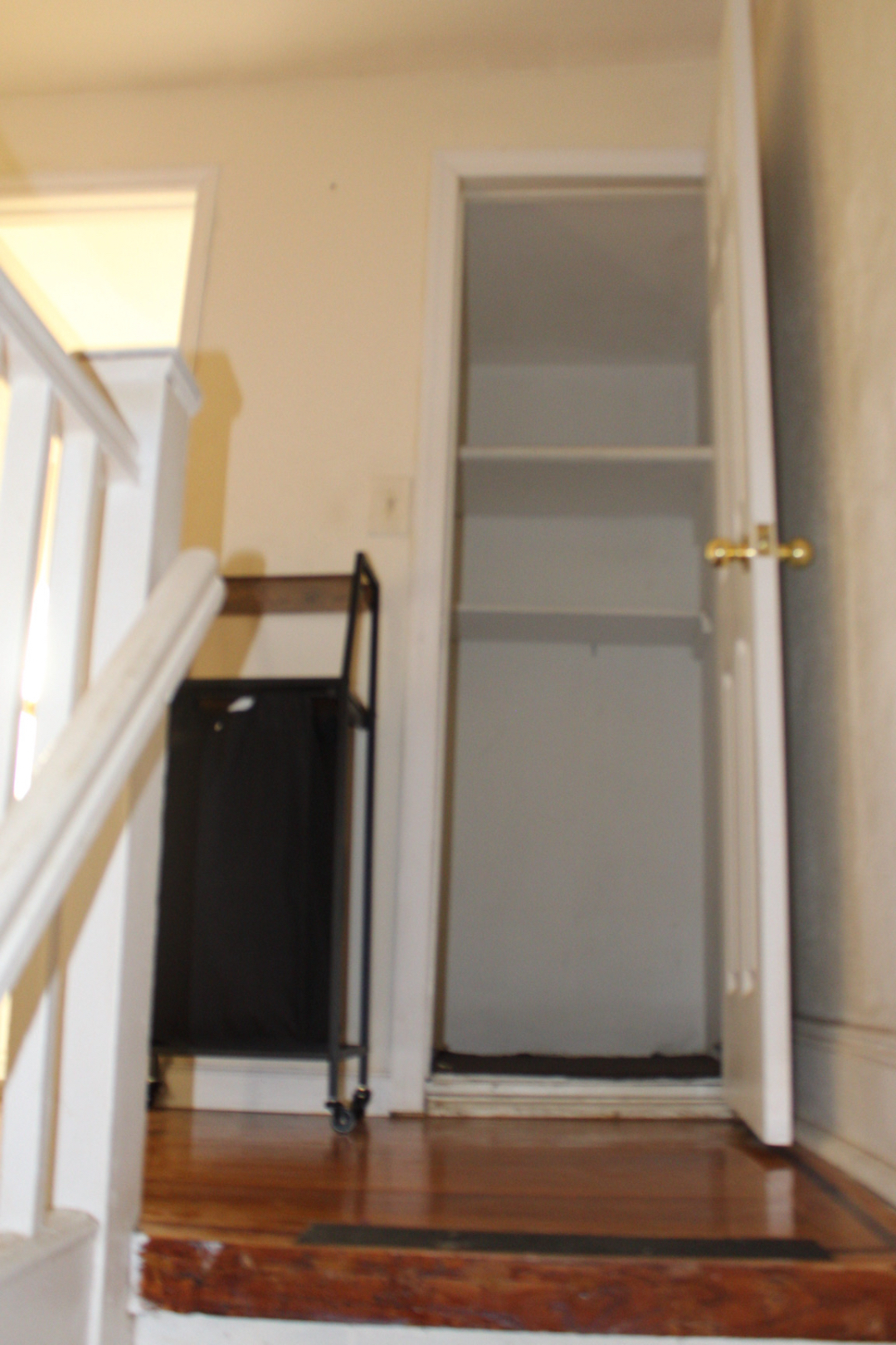 Spacious 1BR Near UBS Arena | 2 Min Walk to LIRR | Parking & Utilities Included - Photo 7