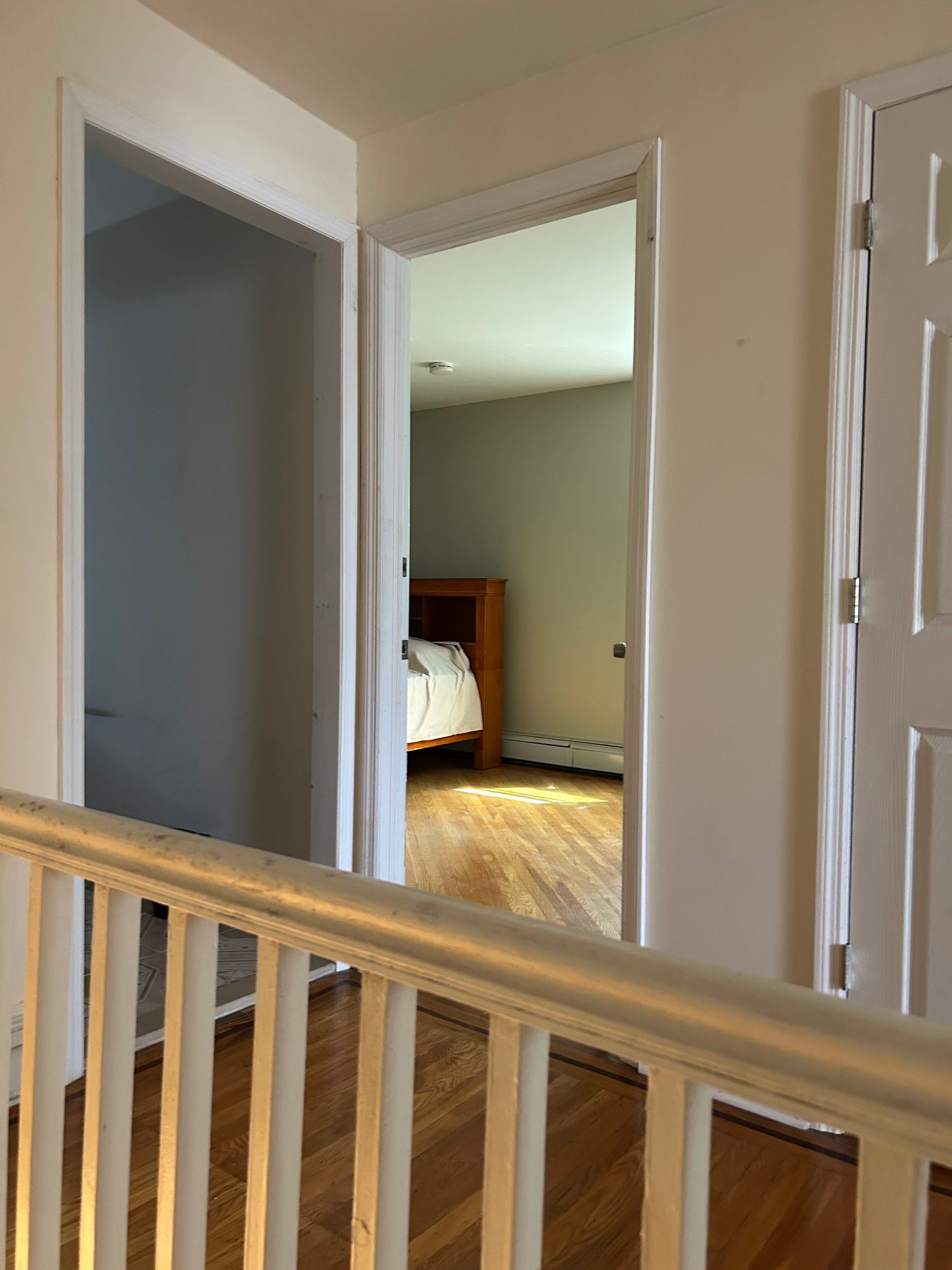 Spacious 1BR Near UBS Arena | 2 Min Walk to LIRR | Parking & Utilities Included - Photo 3