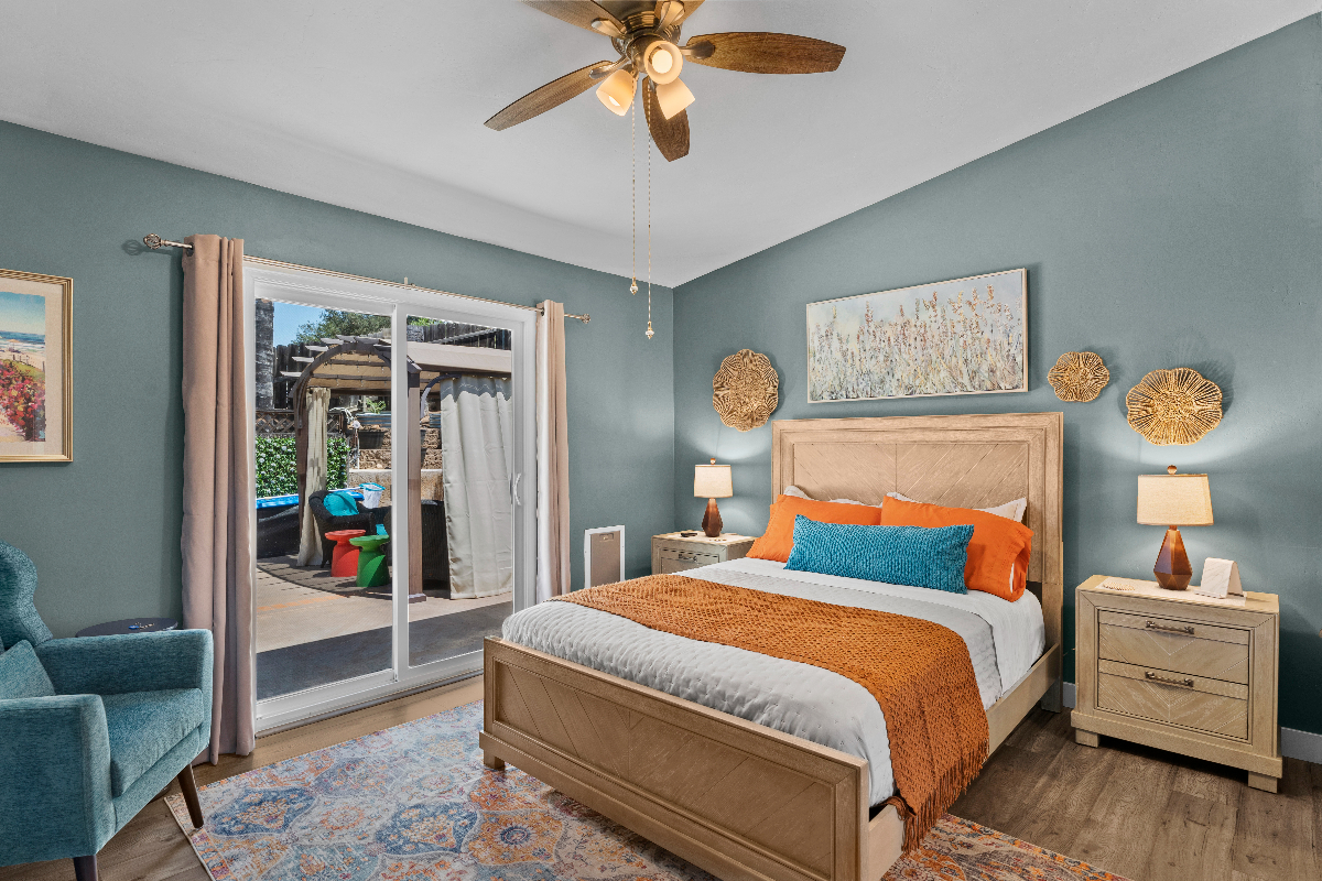 Peaceful Paradise- A Private Poolside Room at Topa Hill Retreat! - Photo 2