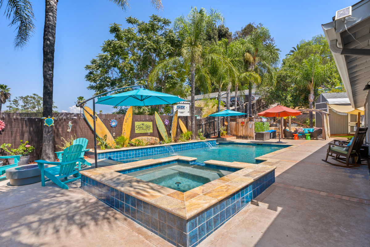 Peaceful Paradise- A Private Poolside Room at Topa Hill Retreat!