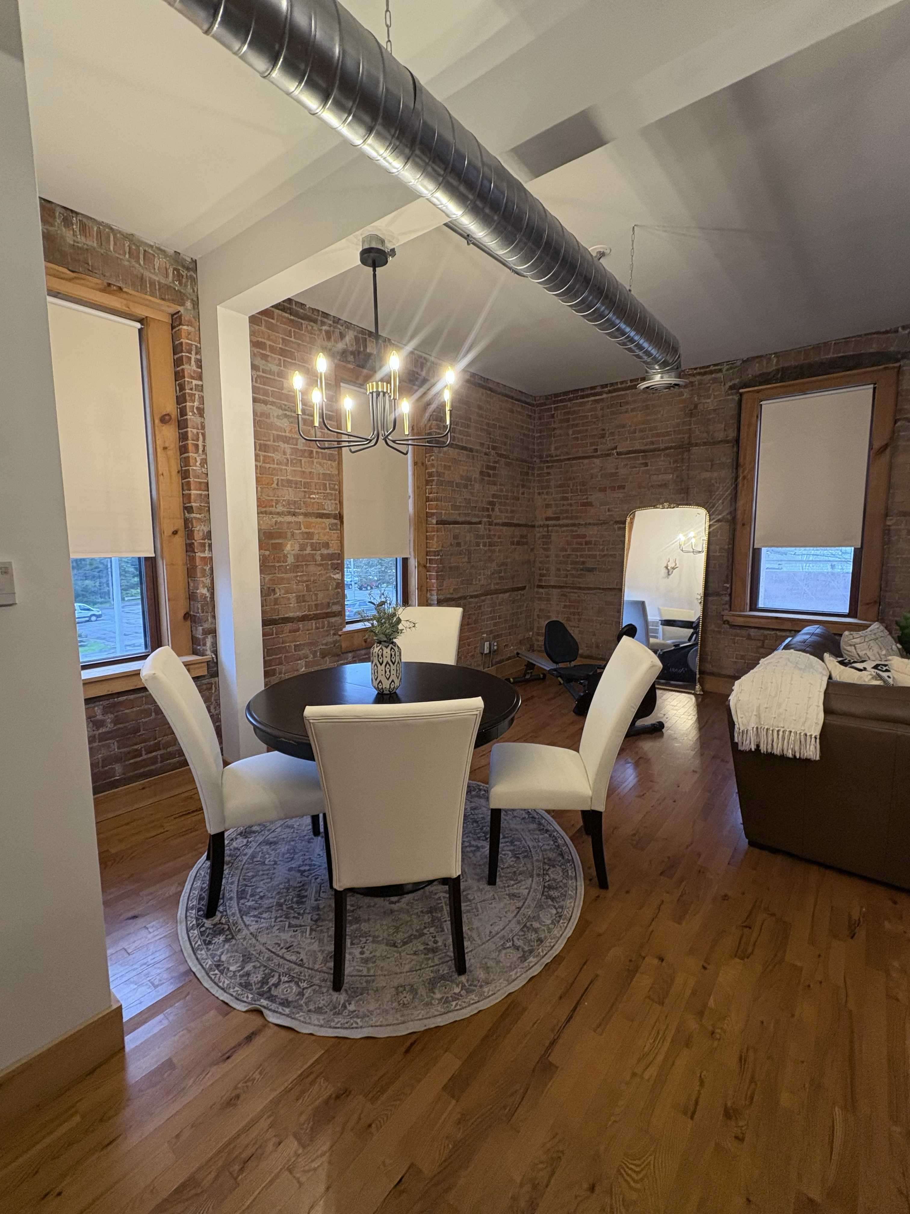 High End Loft in the Heart of the Village! - Photo 4