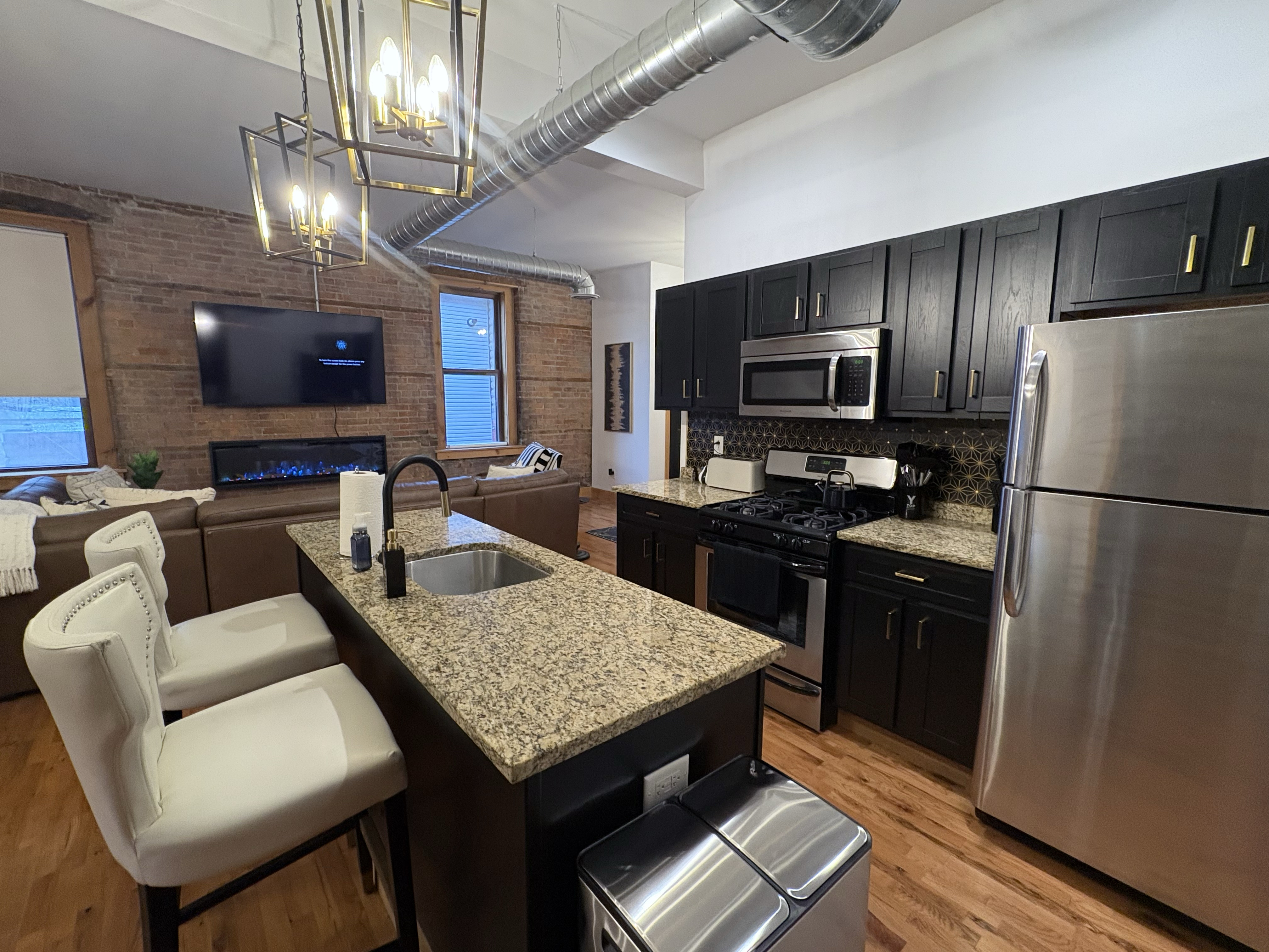 High End Loft in the Heart of the Village! - Photo 7