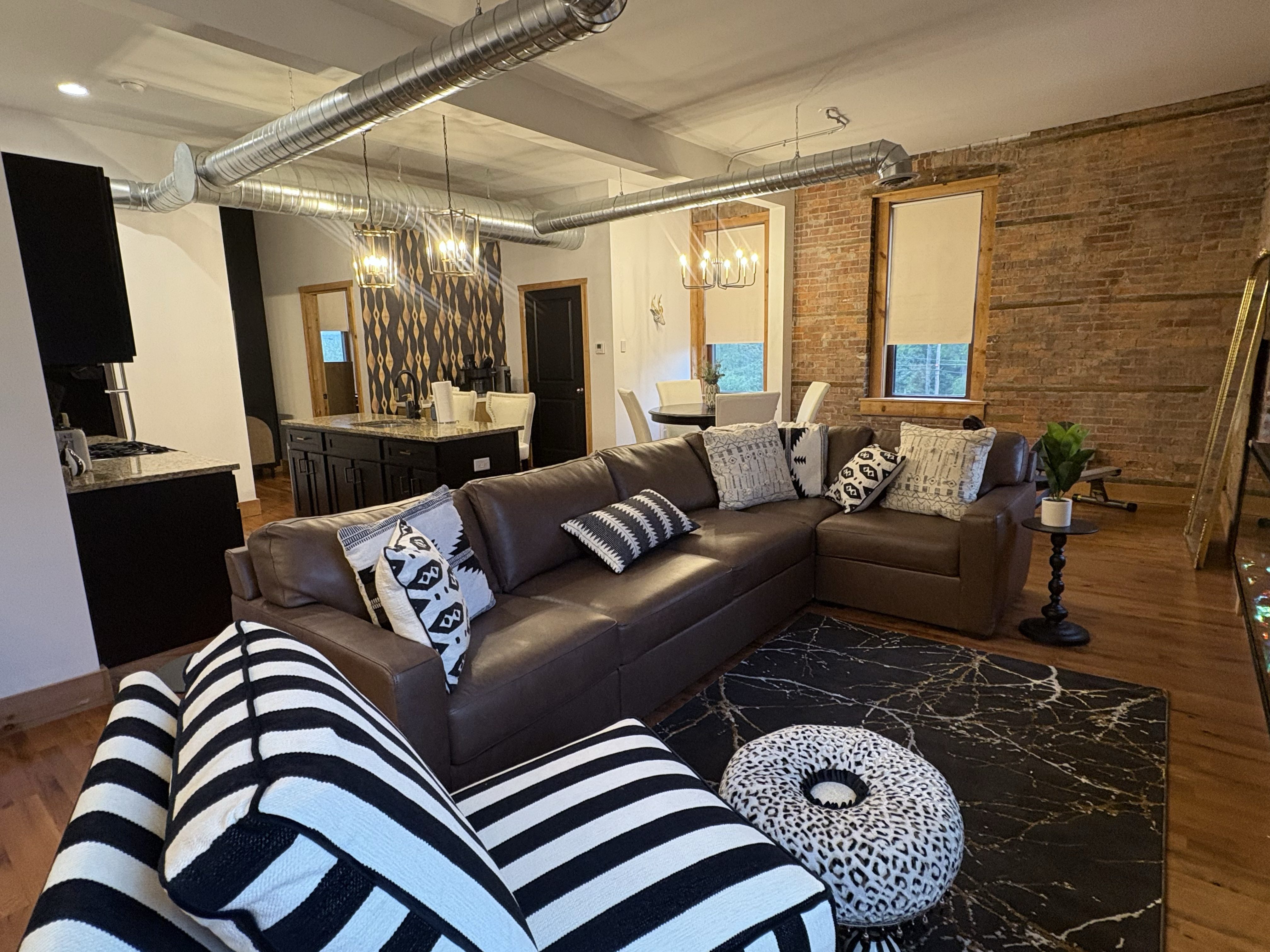 High End Loft in the Heart of the Village! - Photo 3