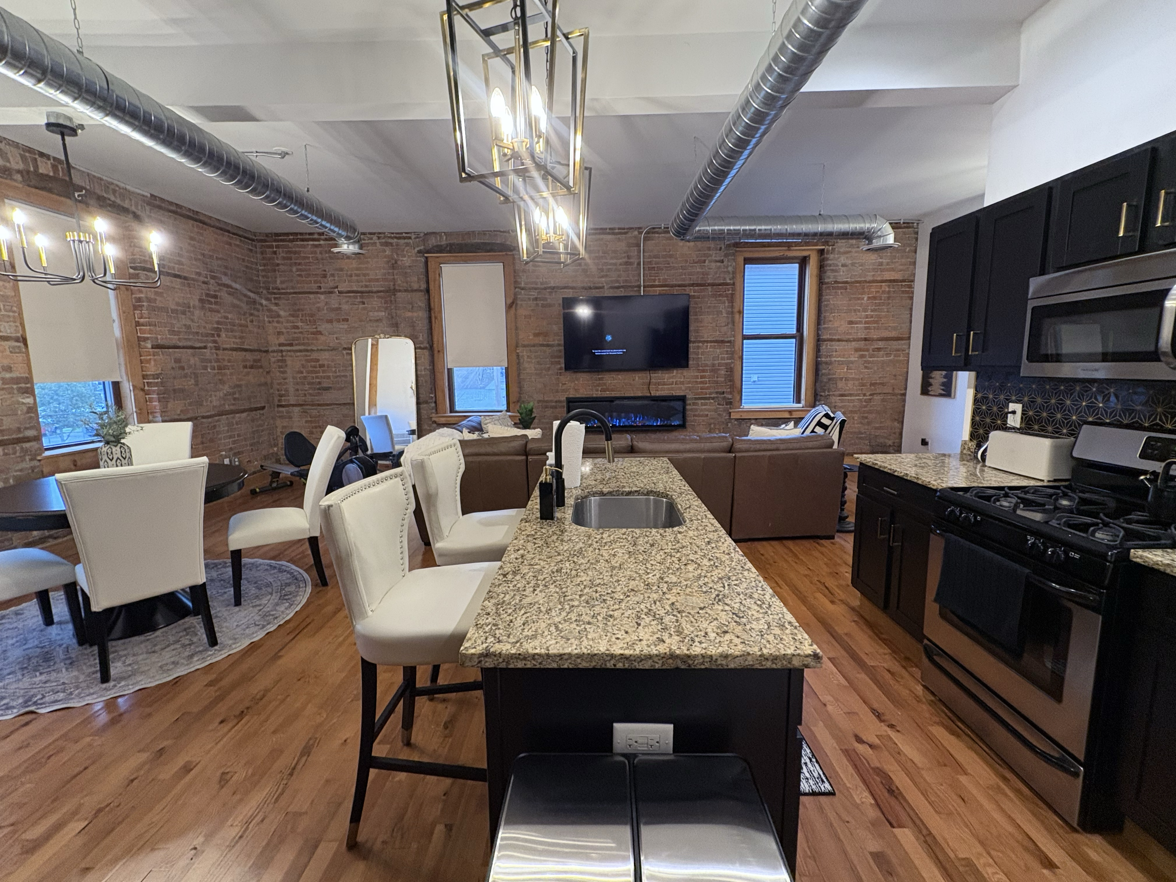 High End Loft in the Heart of the Village! - Photo 9