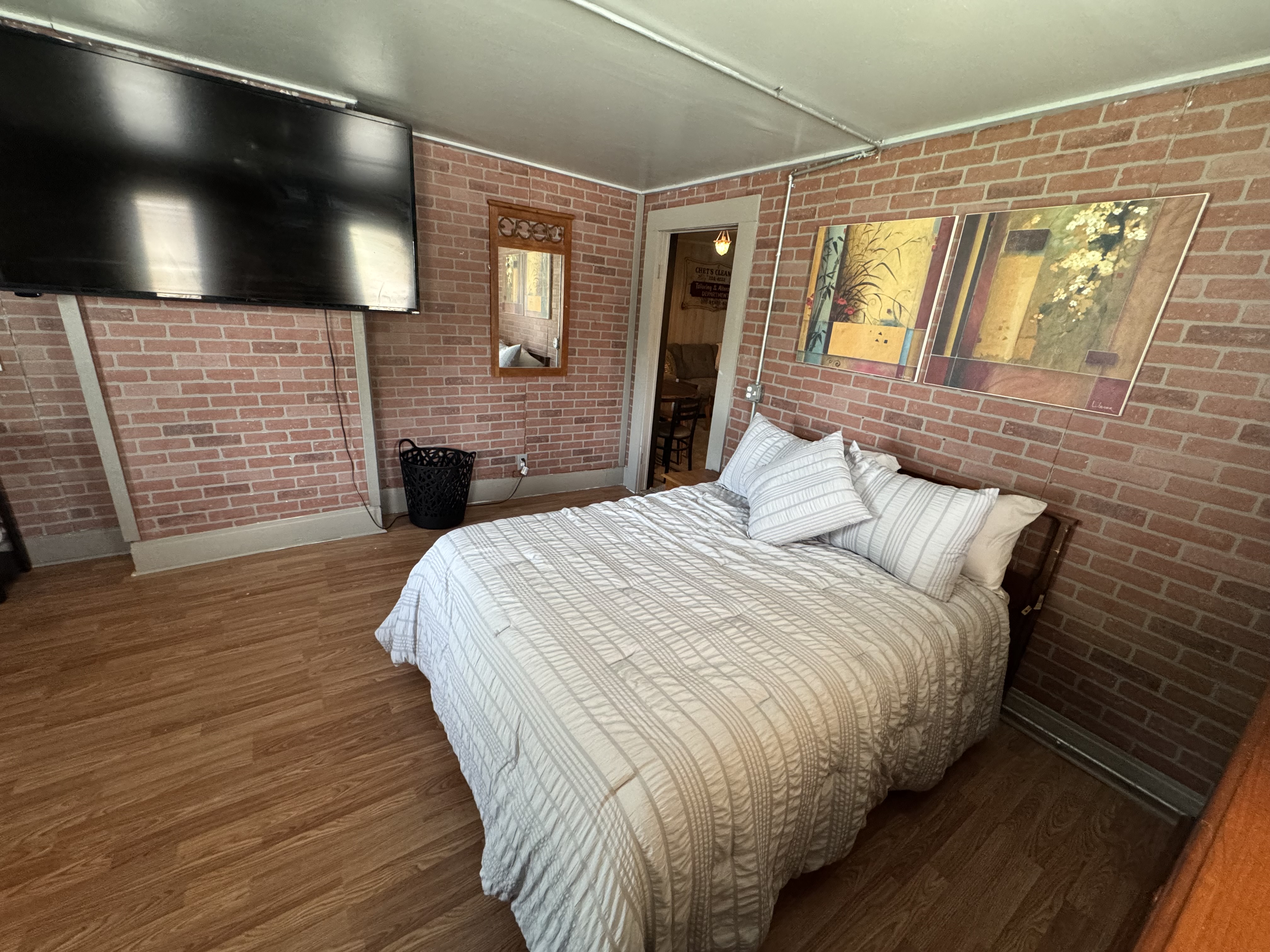 2 Bedroom Private Fully Furnished Apartment - Photo 1