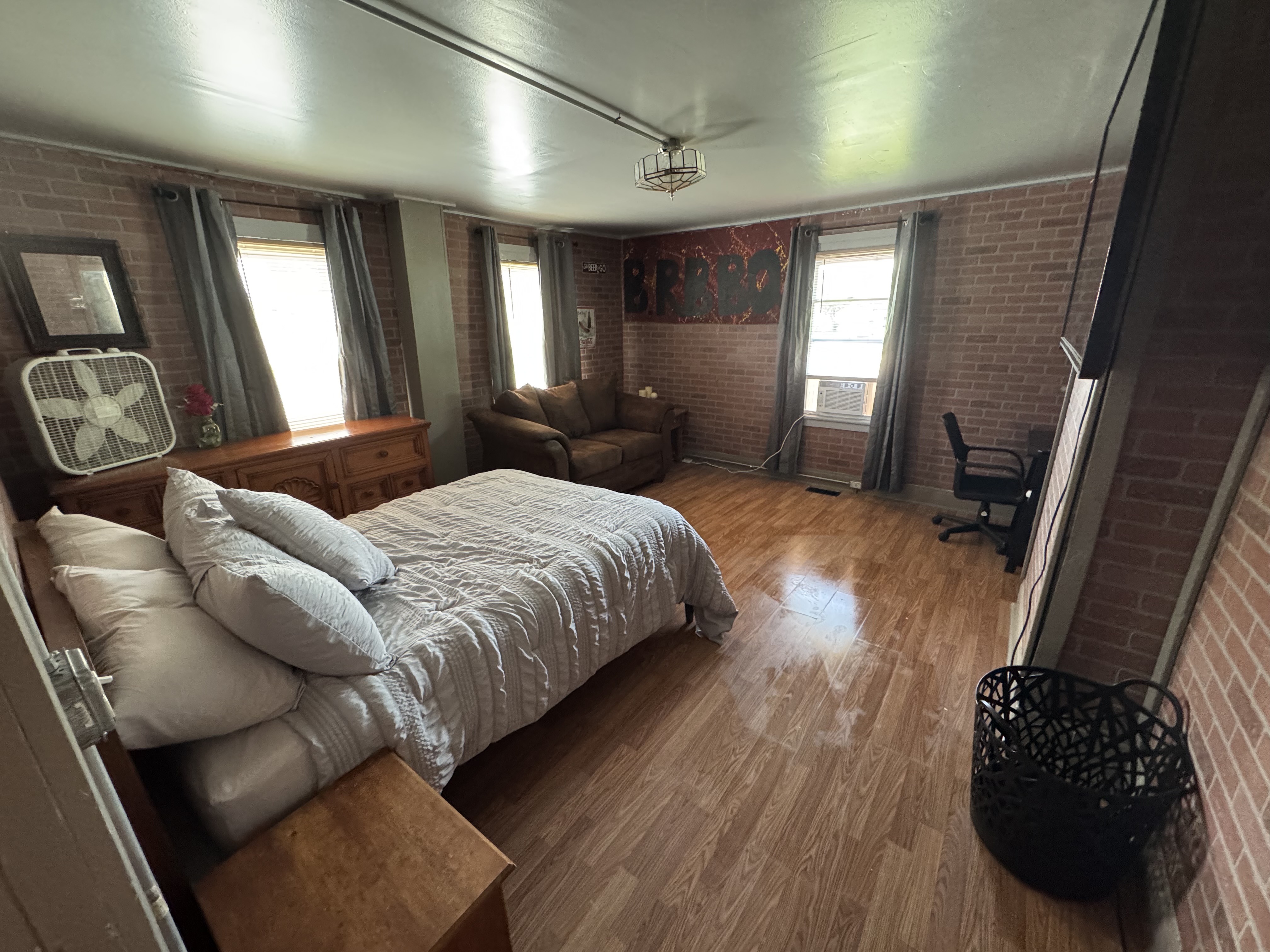 2 Bedroom Private Fully Furnished Apartment - Photo 3
