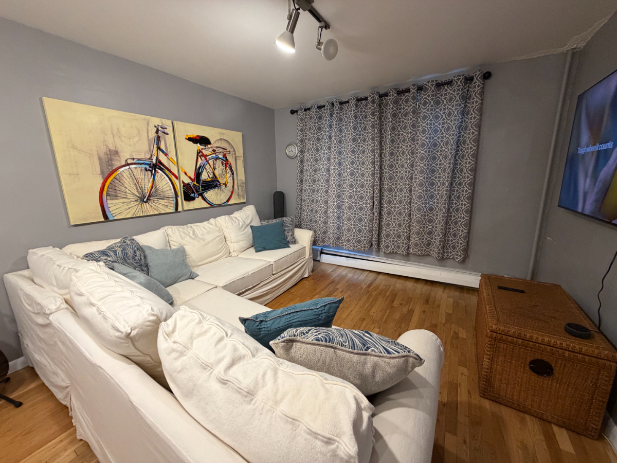 1.5 Bedroom  1 Bath  Washer/Dryer  Queens Walk-Up Pet Friendly - Photo 8