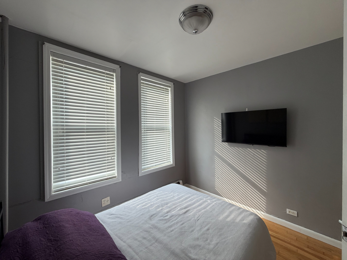 1.5 Bedroom  1 Bath  Washer/Dryer  Queens Walk-Up Pet Friendly - Photo 10