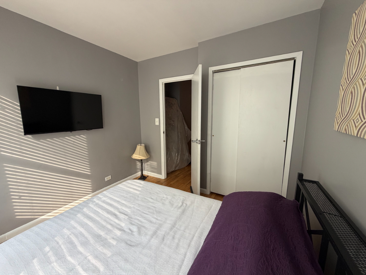 1.5 Bedroom  1 Bath  Washer/Dryer  Queens Walk-Up Pet Friendly - Photo 11