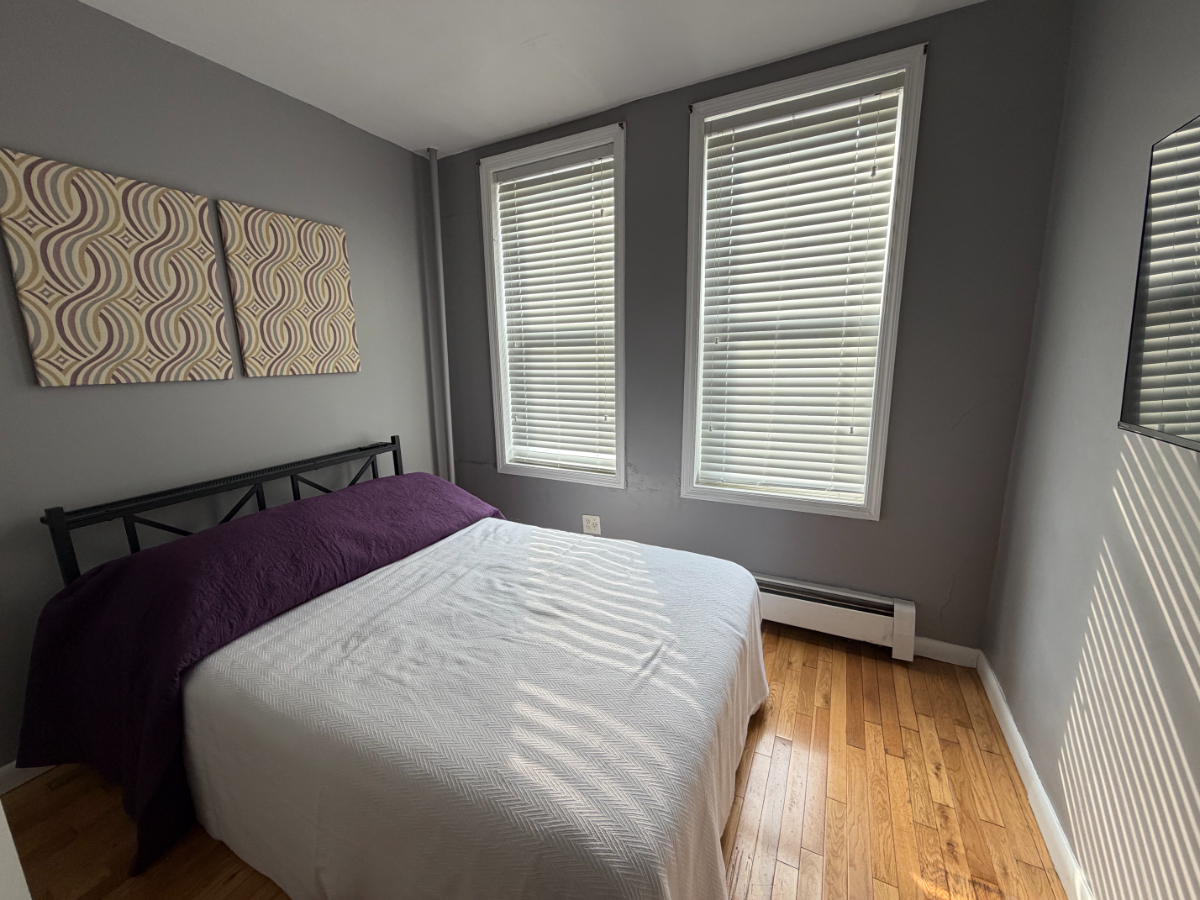 1.5 Bedroom  1 Bath  Washer/Dryer  Queens Walk-Up Pet Friendly - Photo 12