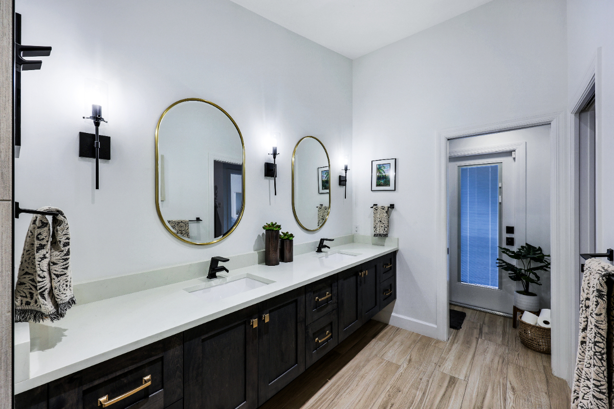 Naples Park 3BR | Private Pool & Spa | Near Vanderbilt Beach | 2 King Beds | Fully Furnished - Photo 8