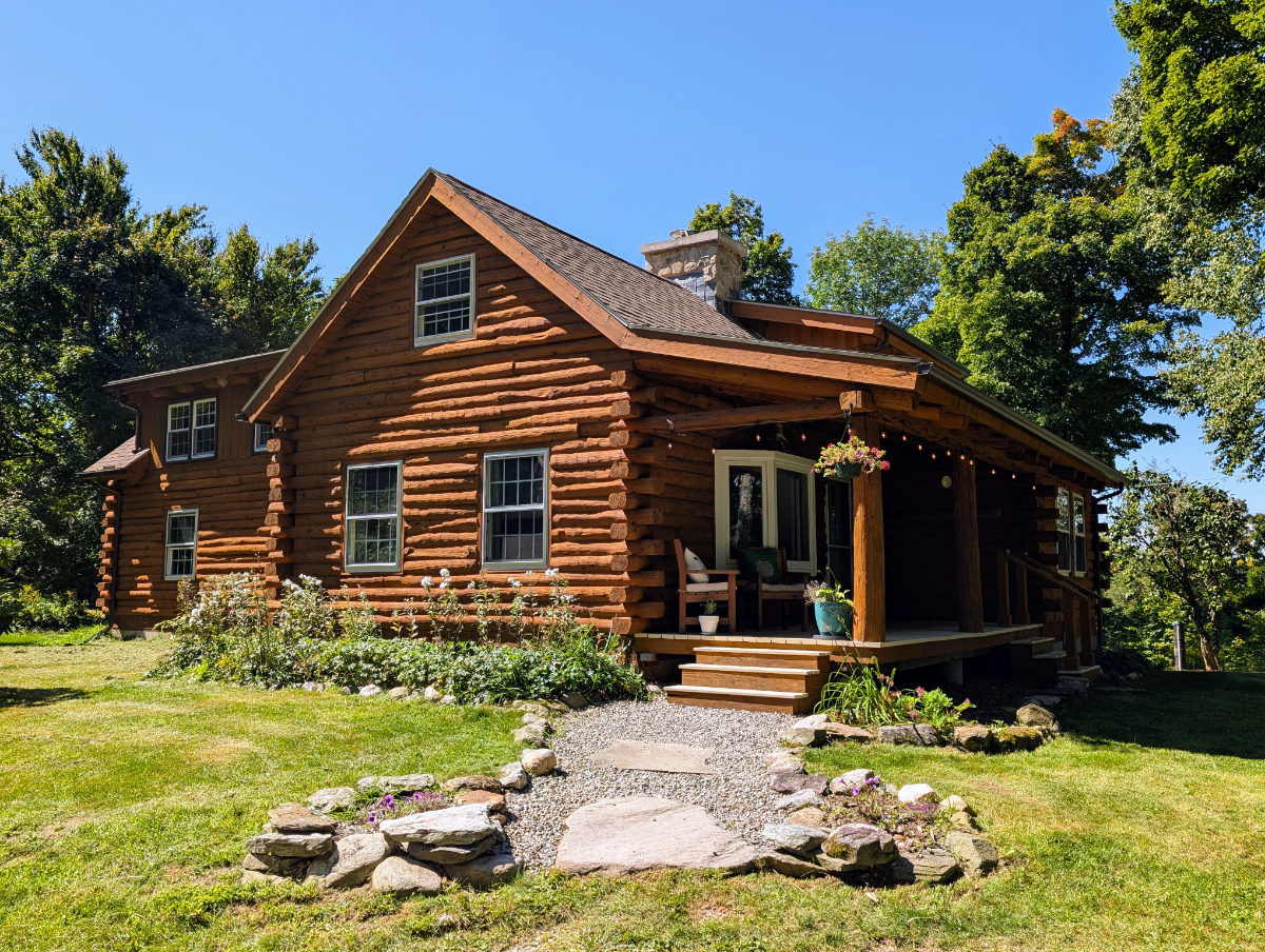 Lincoln Log Cabin Next to the Green Mountain National Forest - Photo 2