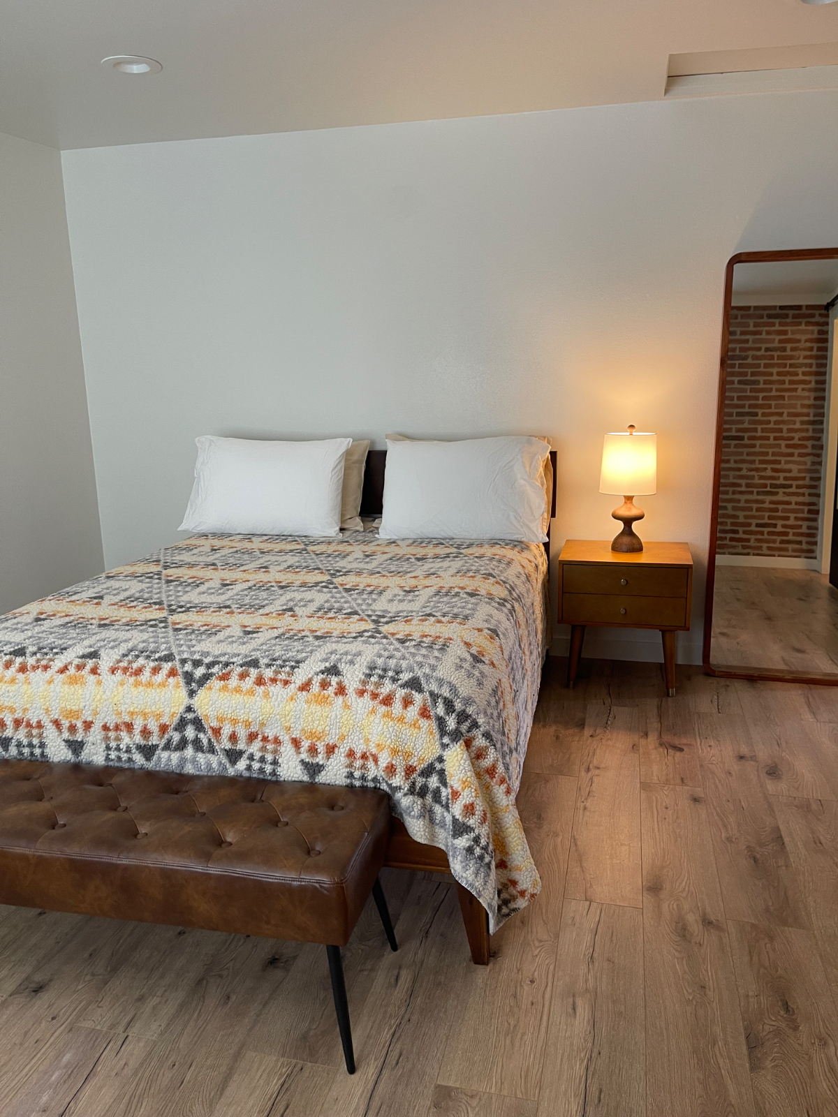 Charming Downtown Redmond Home - Photo 3