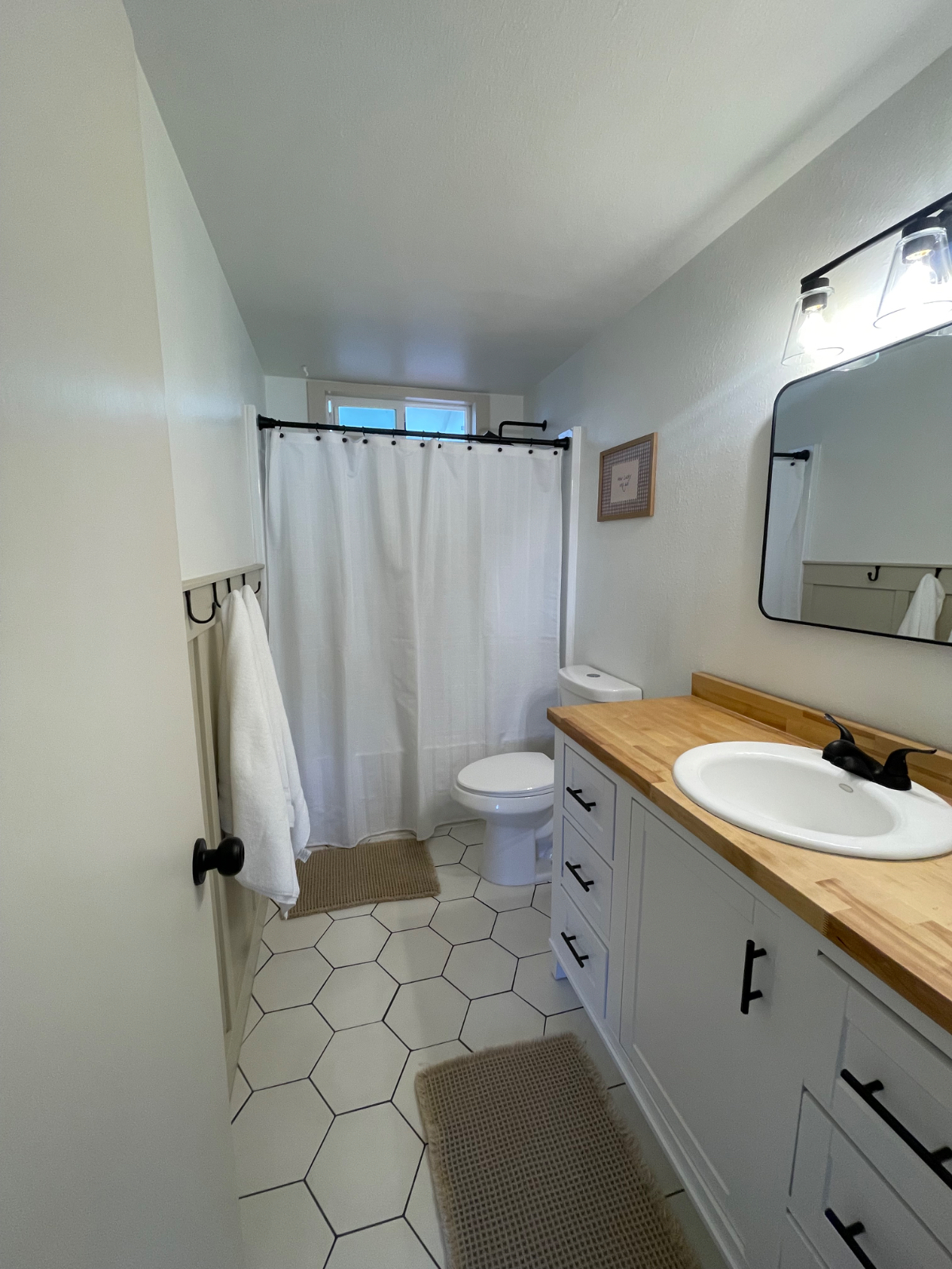 Charming Downtown Redmond Home - Photo 4