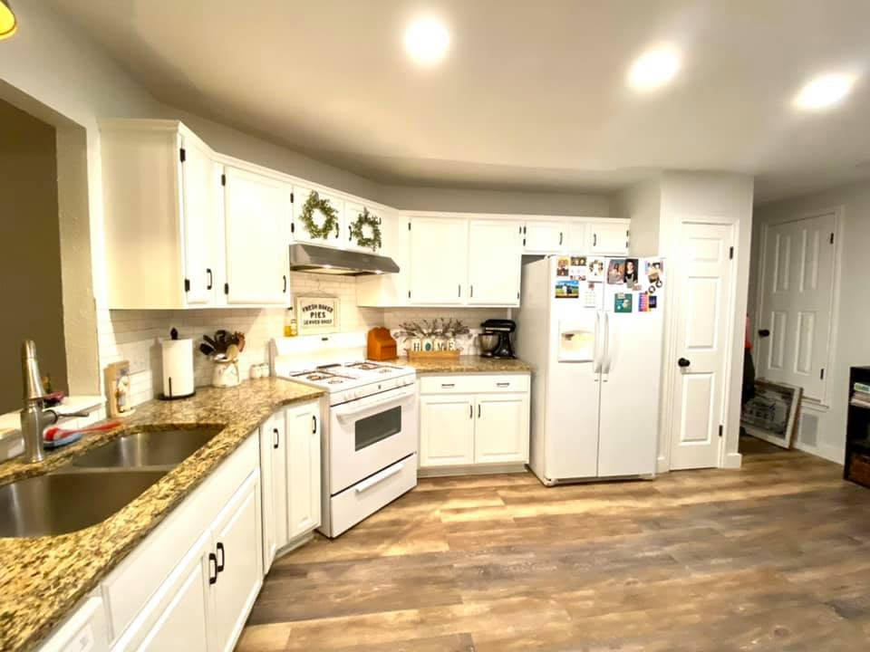Beautiful Industrial Style Home in Cedar Park | Near Ascension Seton, Lakeline Park & 1890 Ranch - Photo 7