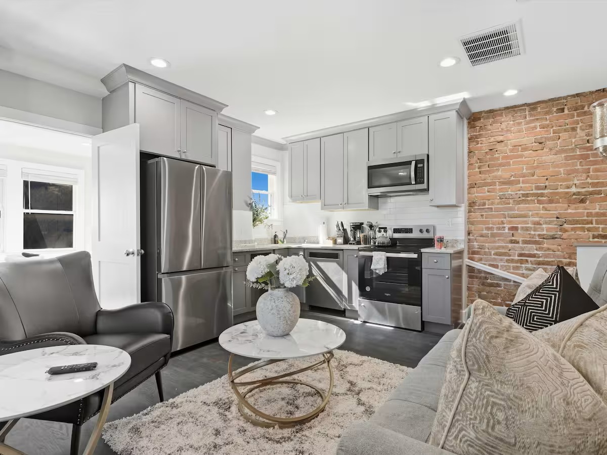 Fully Furnished Petworth-Area 2BR | Dedicated Workspace & Easy Commute - Photo 4
