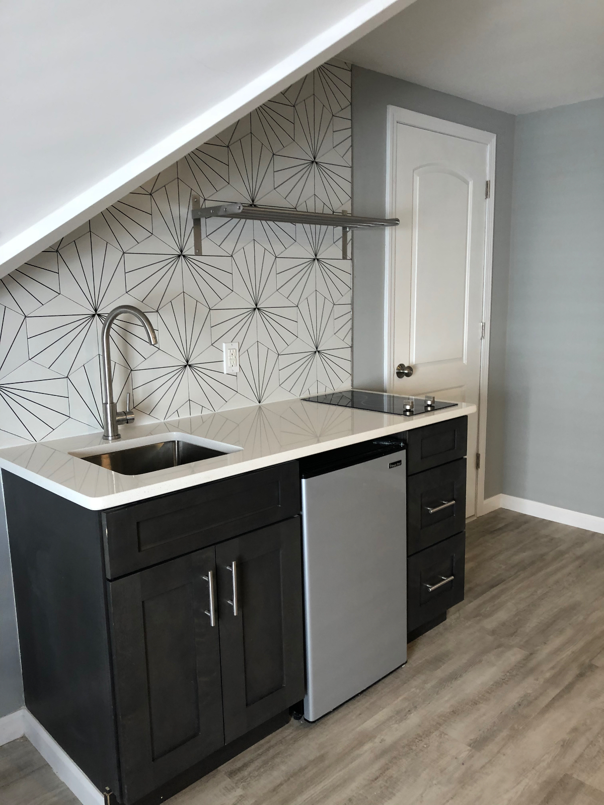 Fully furnished private south wedge studio - Photo 5