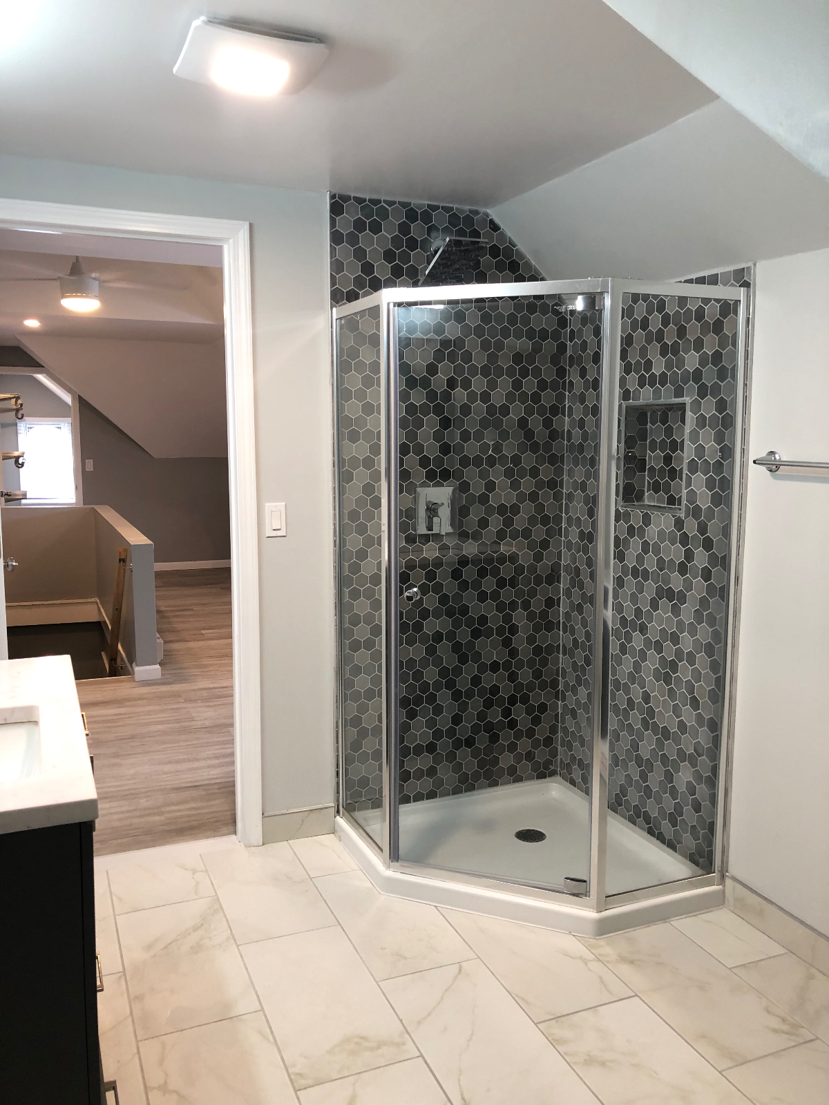 Fully furnished private south wedge studio - Photo 11