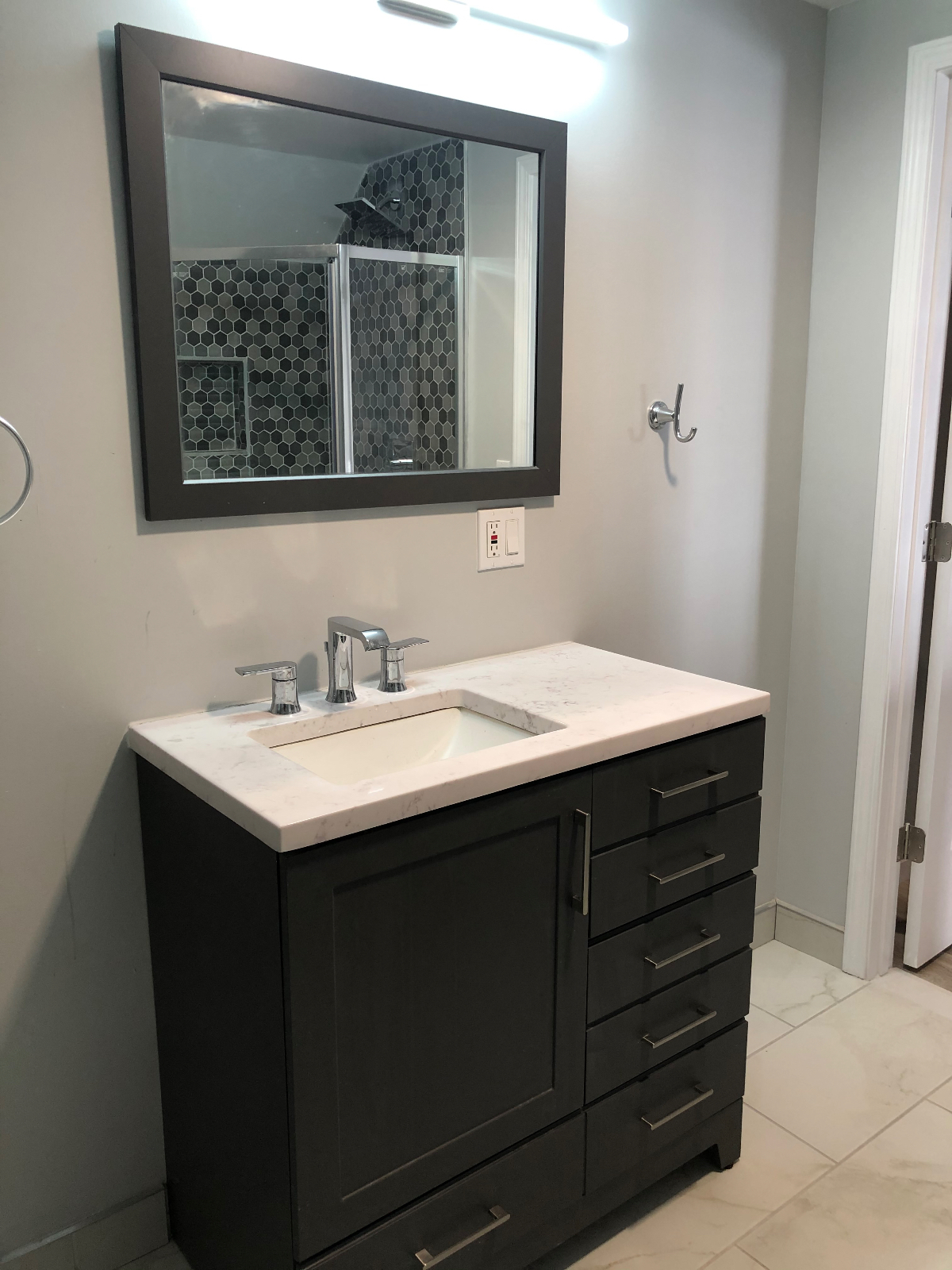 Fully furnished private south wedge studio - Photo 12