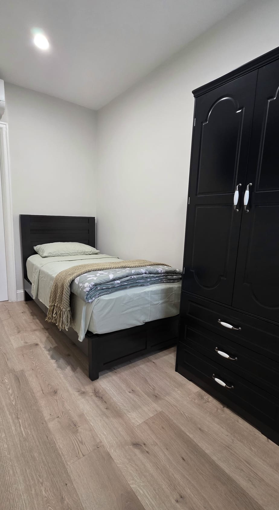 Newly Renovated Modern Luxury 2BR/1BA in East Flatbush, Brooklyn - Photo 8