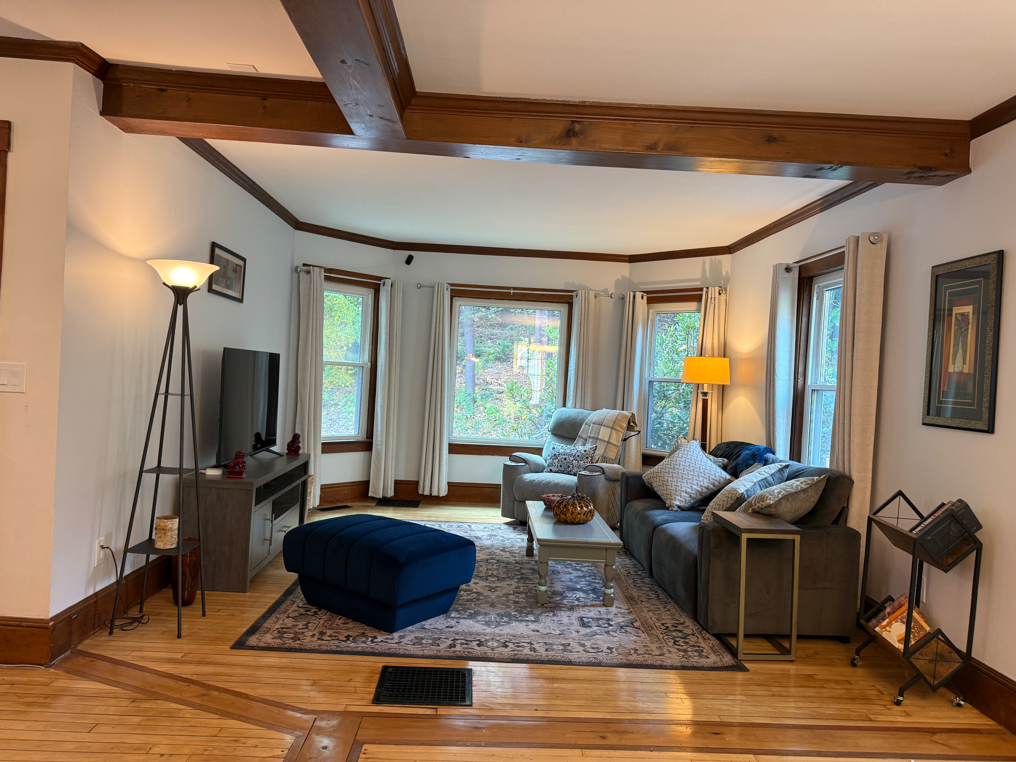 Charming Restored 3 Bedroom Brattleboro Home-Walk to Hospital & Downtown - Photo 6