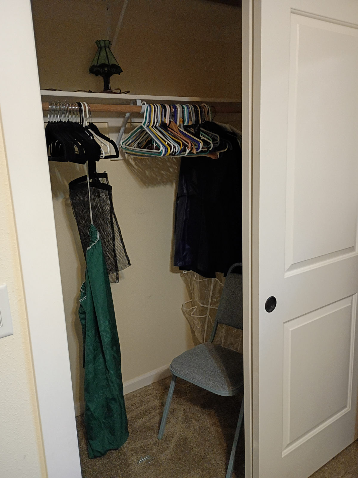Quiet private room with darkening curtains for day sleepers. - Photo 2