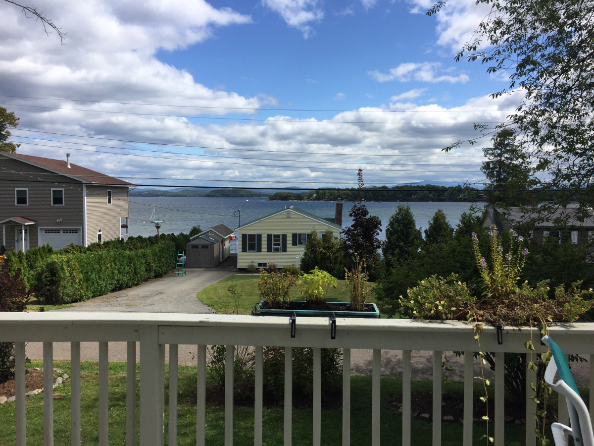 Beautiful cottage on Lake Champlain - Photo 8