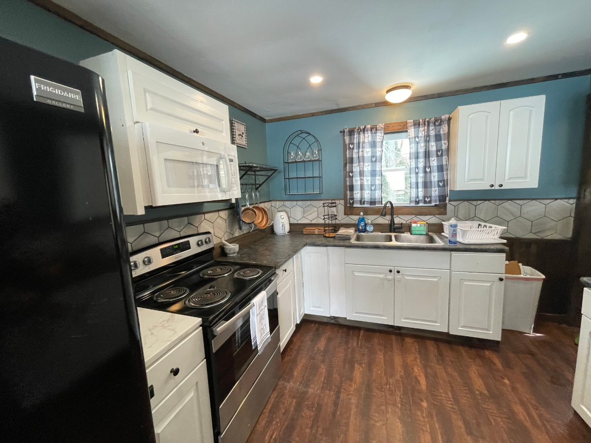 Newly remodeled 2B/2B - Photo 2