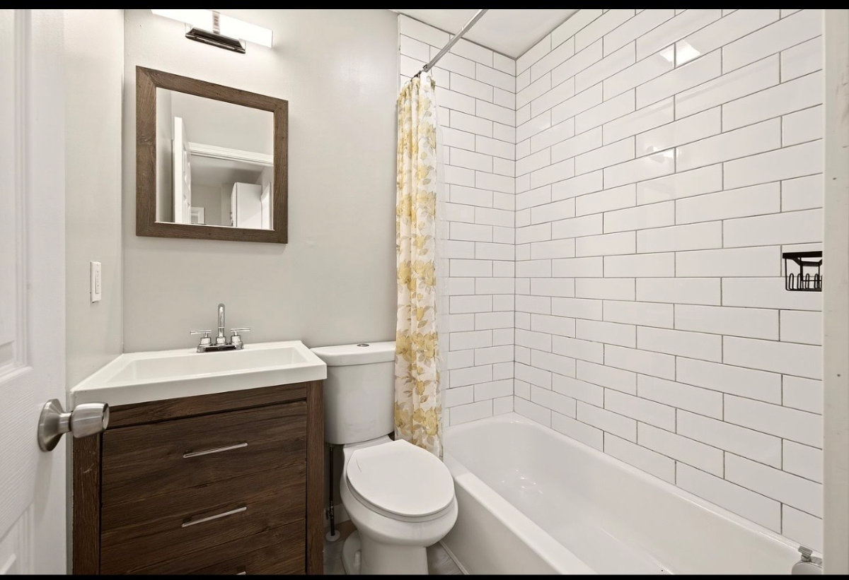 THE HAVEN, ROOM IN A 3 BEDROOM 2 FULL BATHROOM HOUSE CLOSE TO HOSPITALS - Photo 9