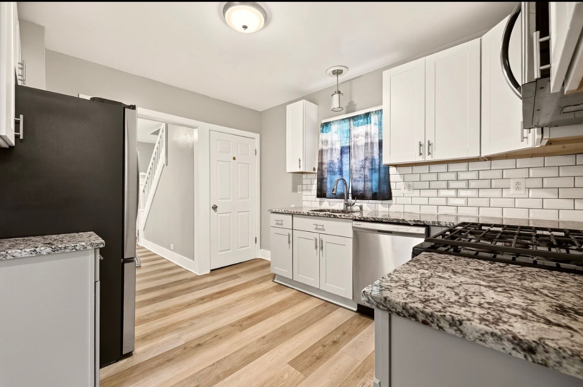 THE HAVEN, ROOM IN A 3 BEDROOM 2 FULL BATHROOM HOUSE CLOSE TO HOSPITALS - Photo 5