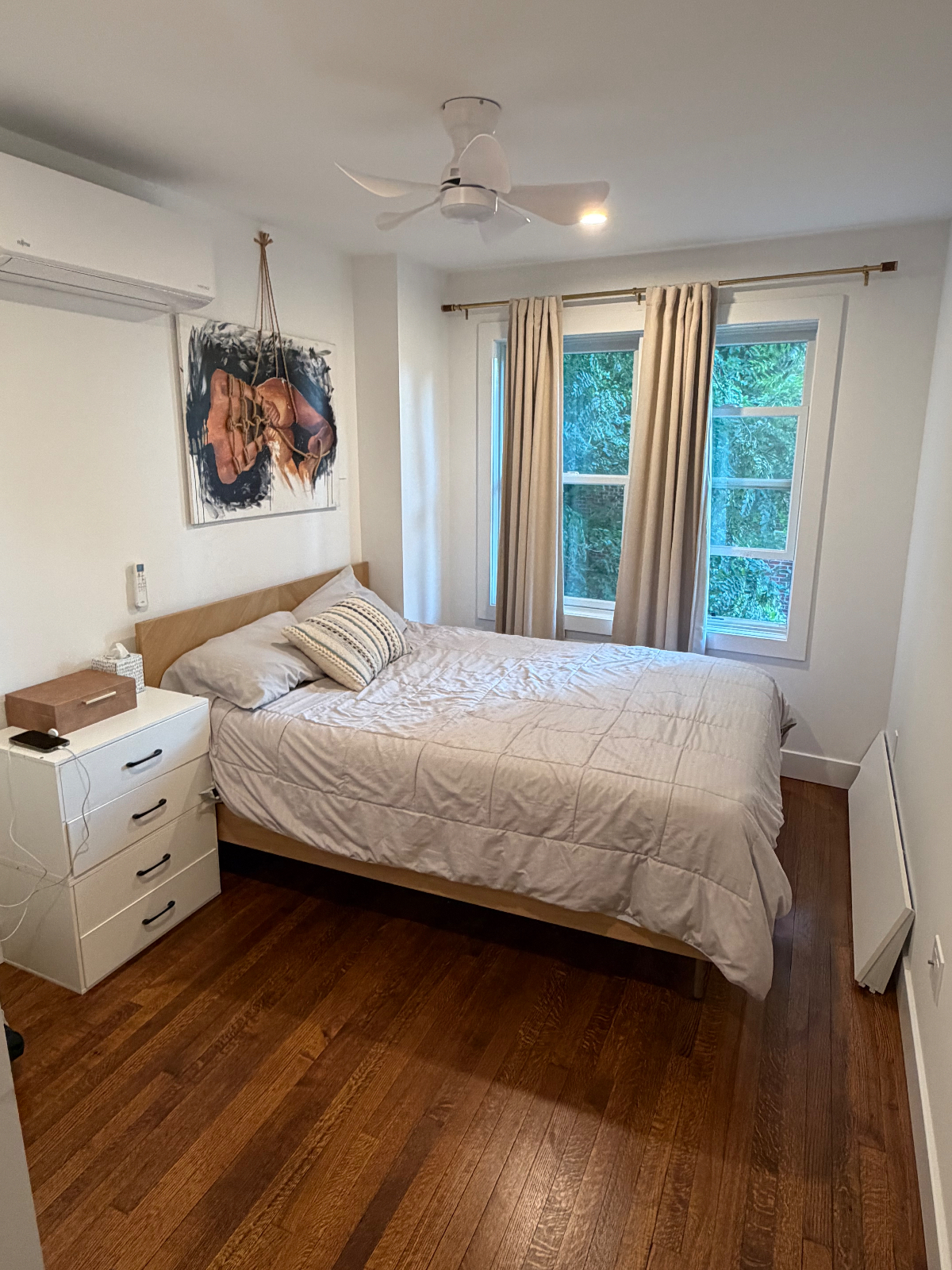 Fully Furnished 1BR in Downtown Riverhead | 5 Min to Cancer Institute - Photo 4