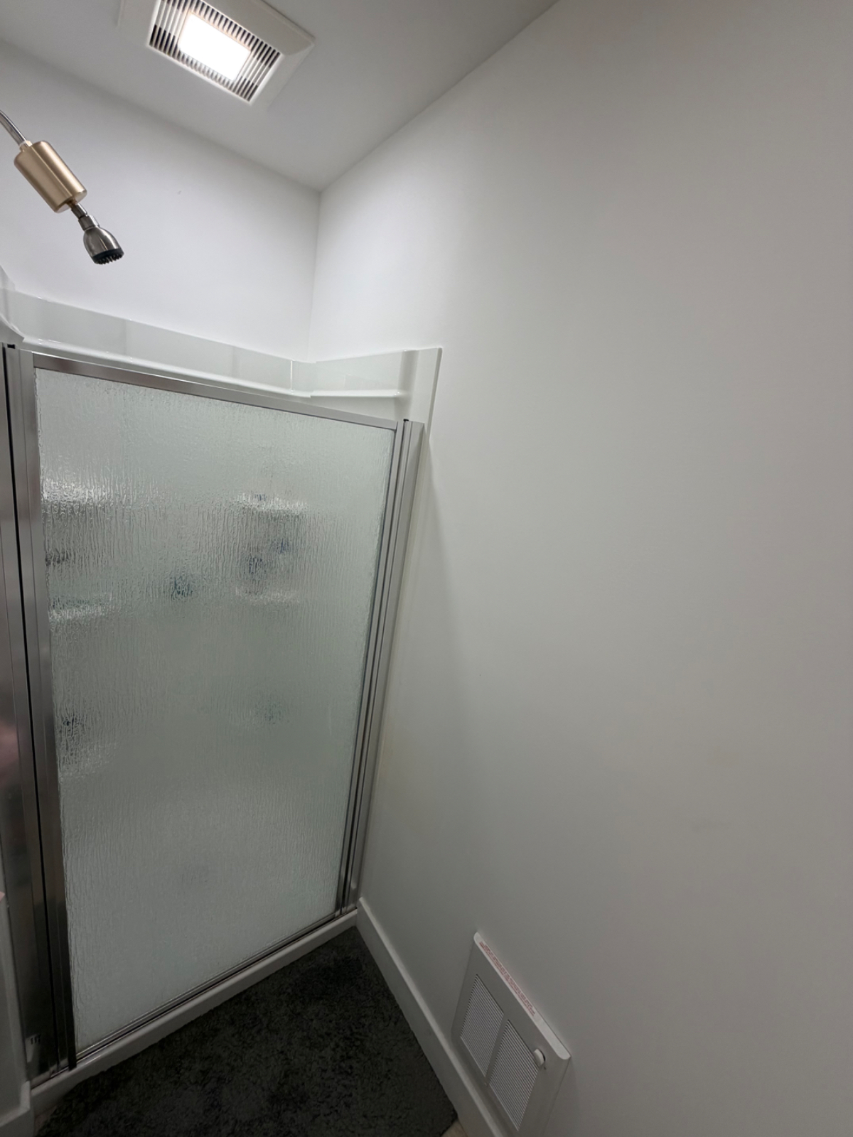 Fully Furnished 1BR in Downtown Riverhead | 5 Min to Cancer Institute - Photo 8