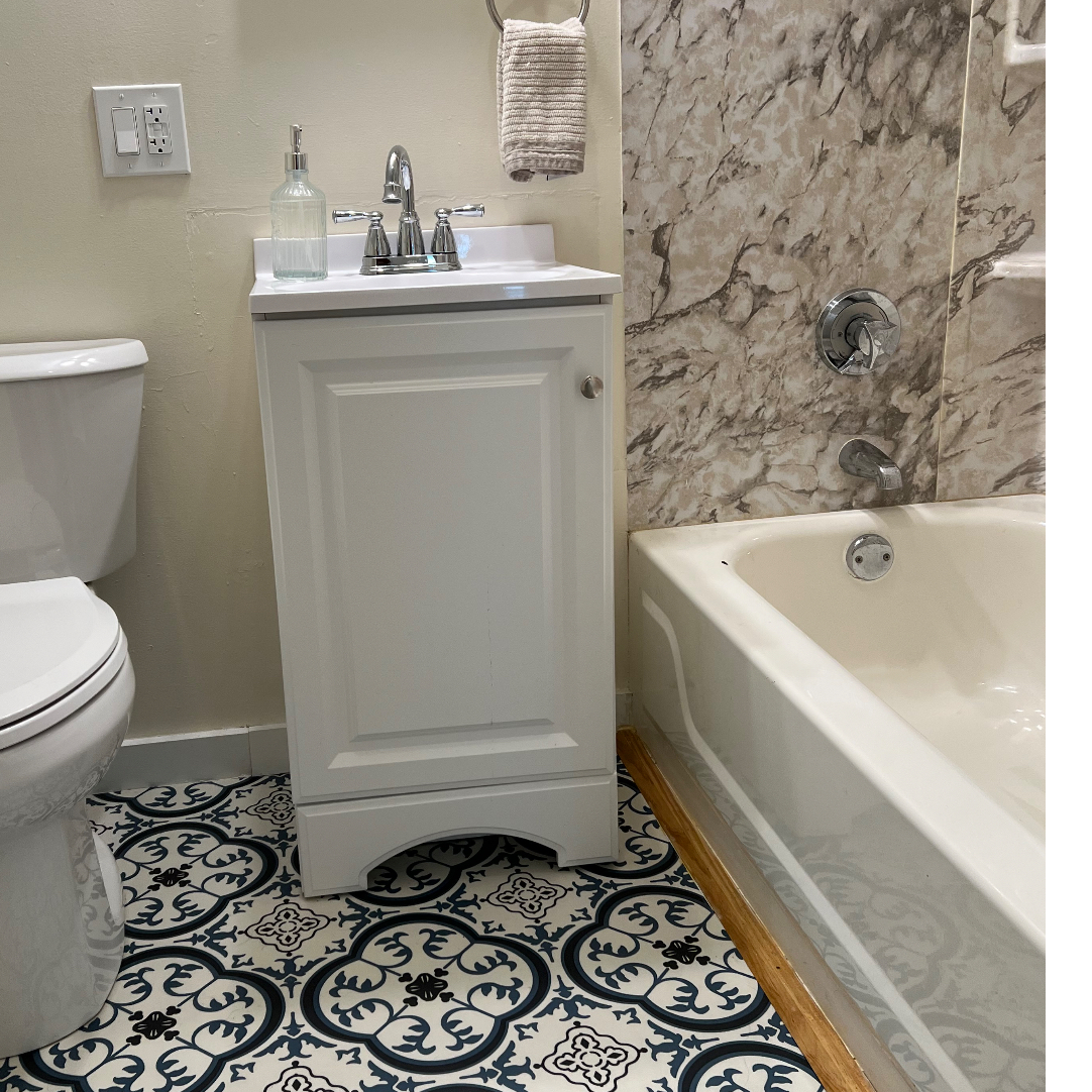 Quaint New England One Bedroom Apartment With Porch, Backyard, and Utilities Included - Photo 8