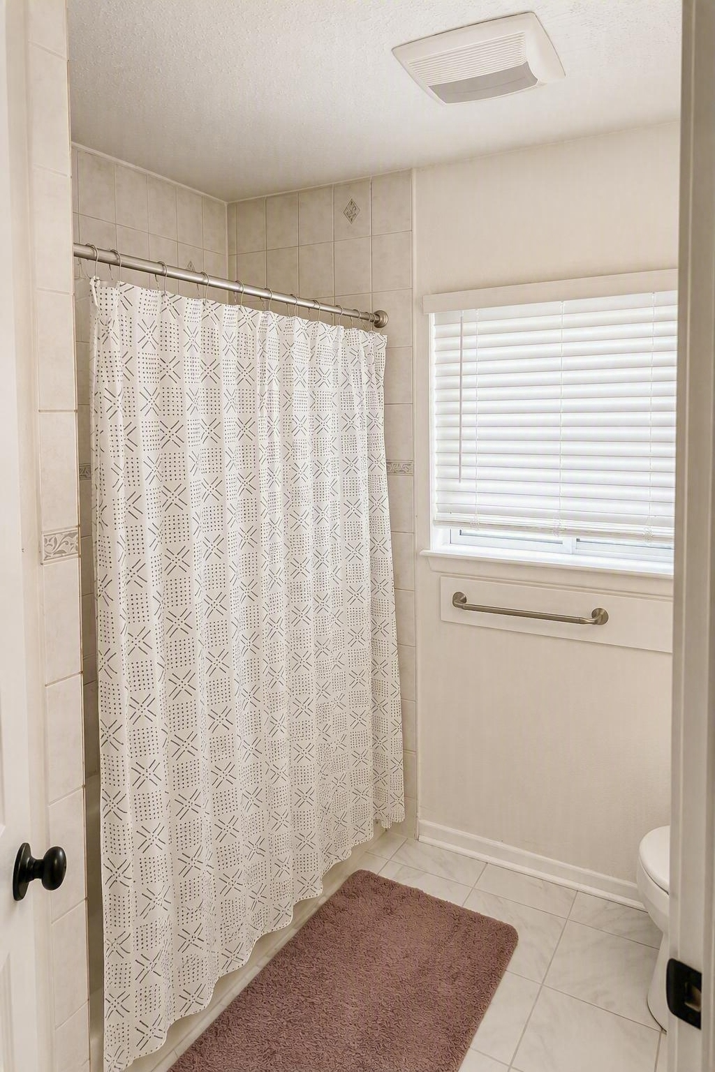 Your Comfortable Home Away from Home in San Antonio - Photo 4