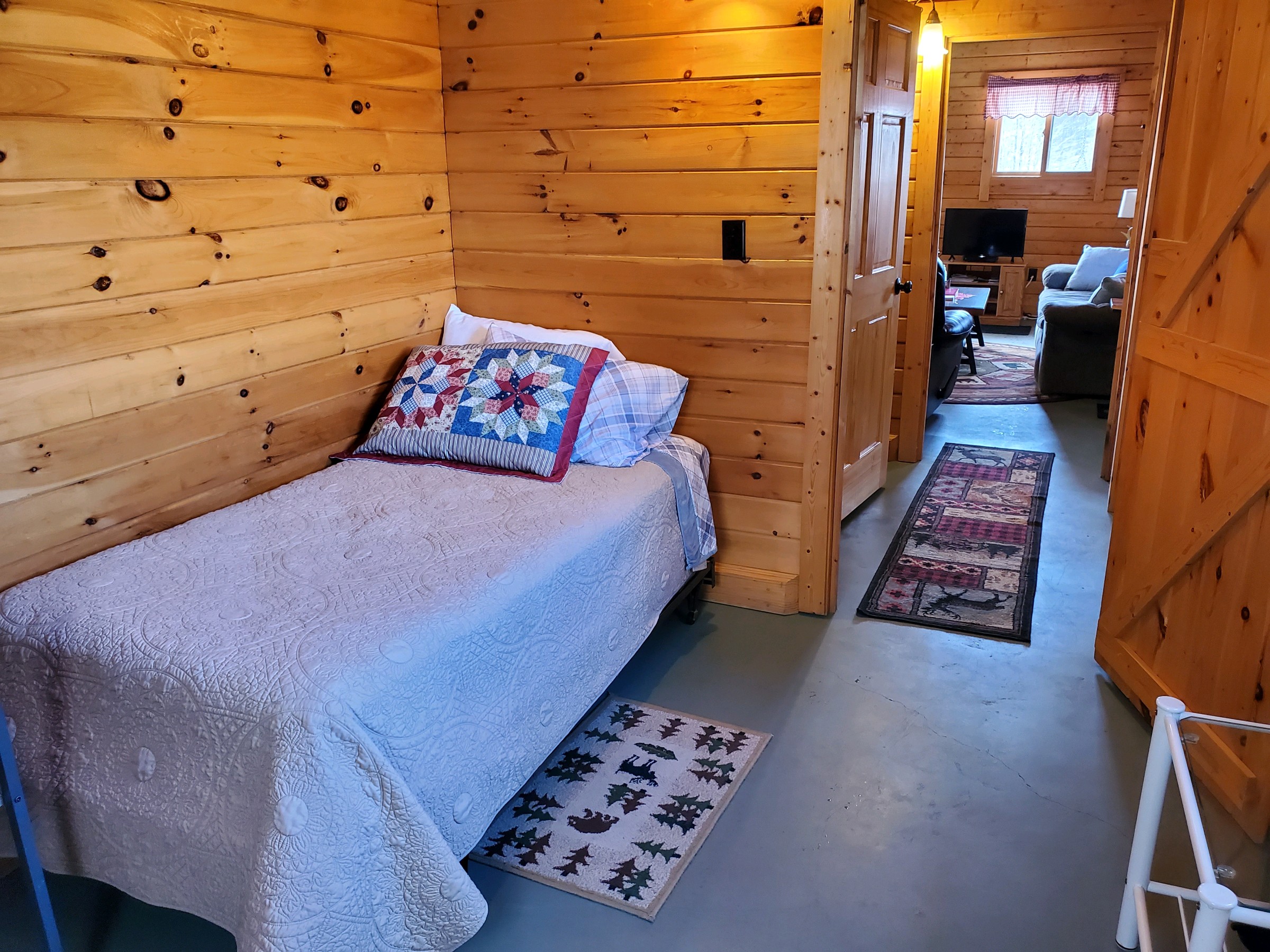 Riverbend moose Cabin - Photo 9