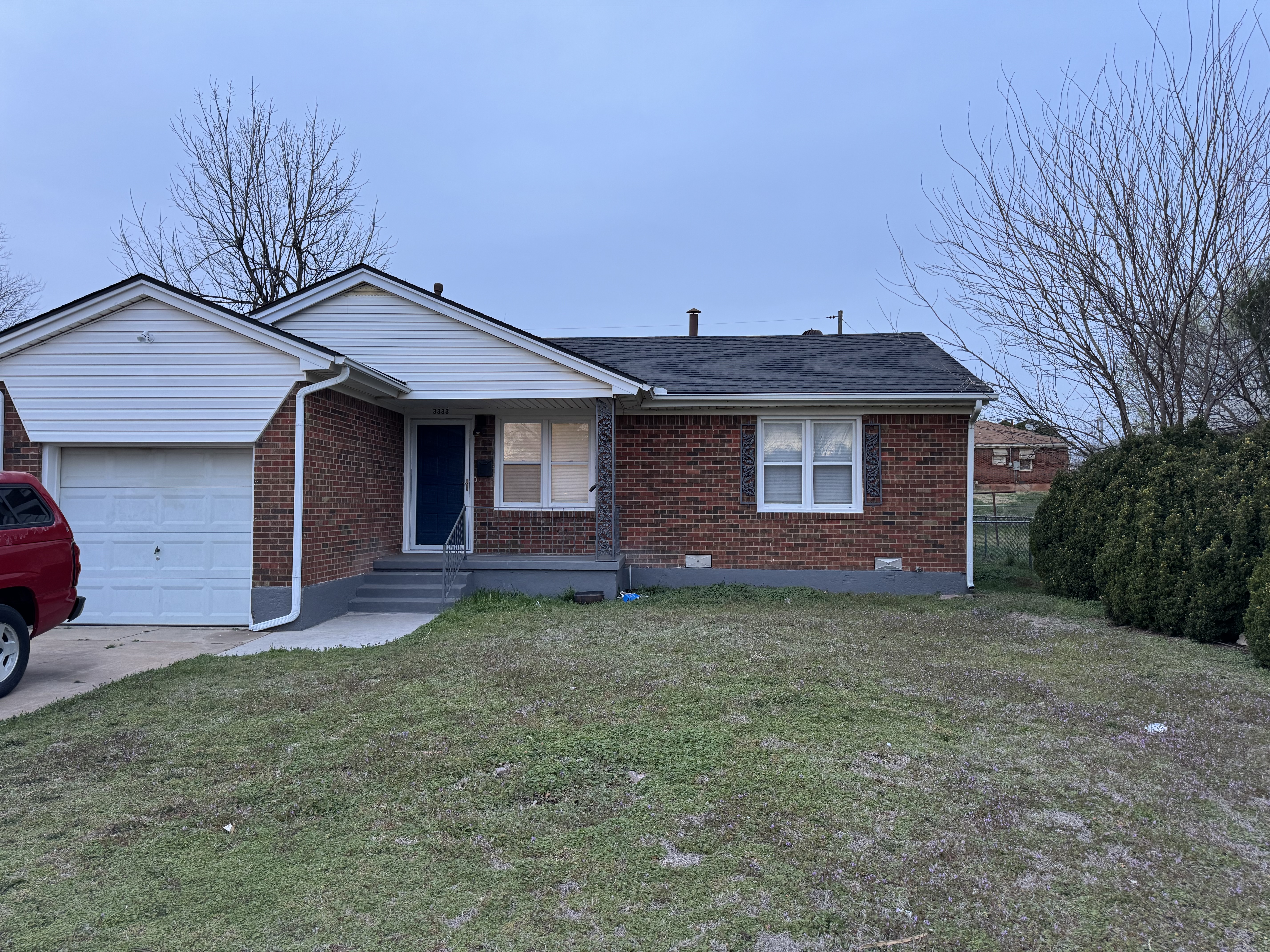 The 14th Place - Fully Furnished 4-Bedroom Home in Oklahoma City - Photo 2